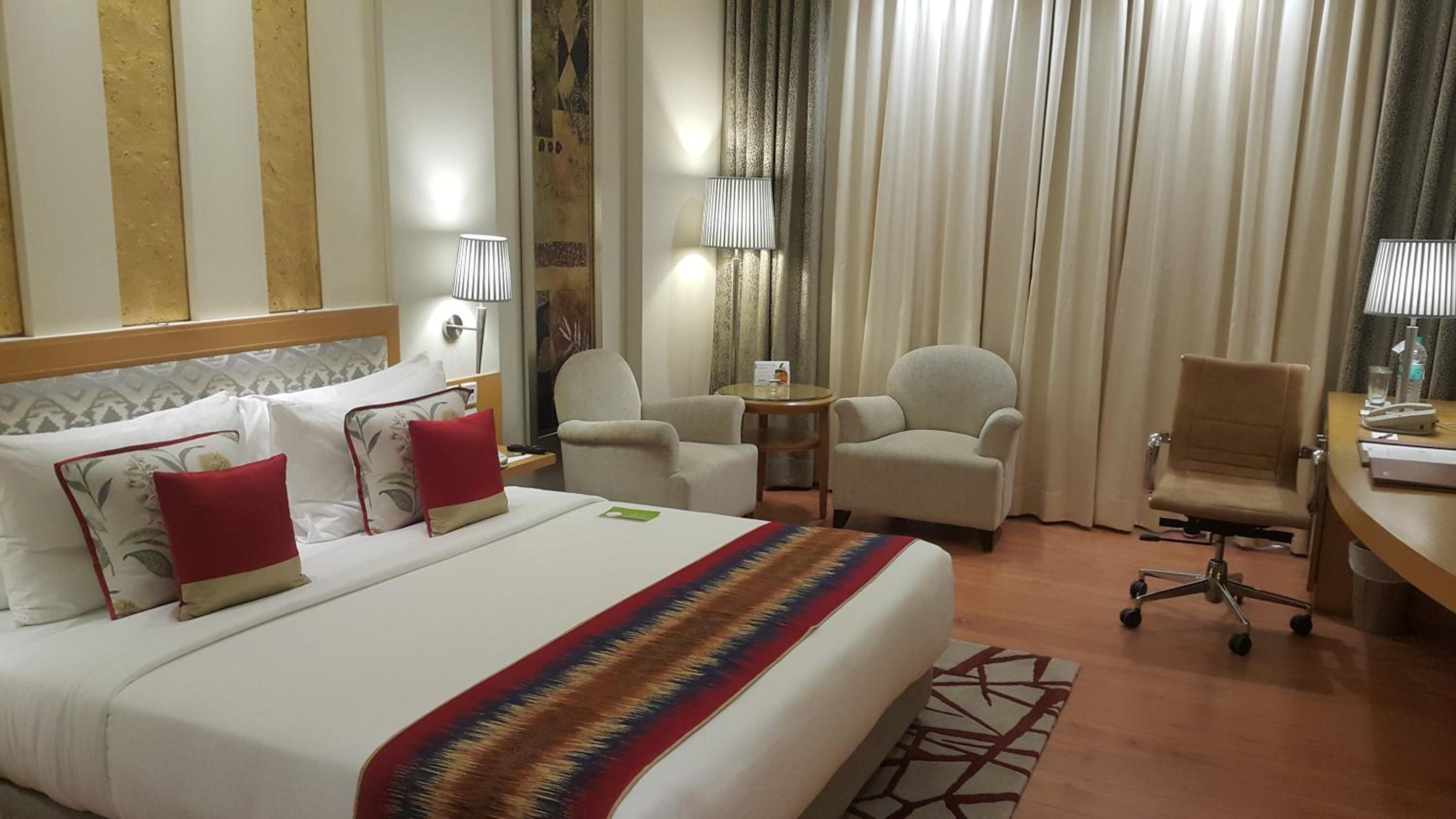 Premium Double or Twin Room with 15% discount on Food and Soft beverage - Photo 8