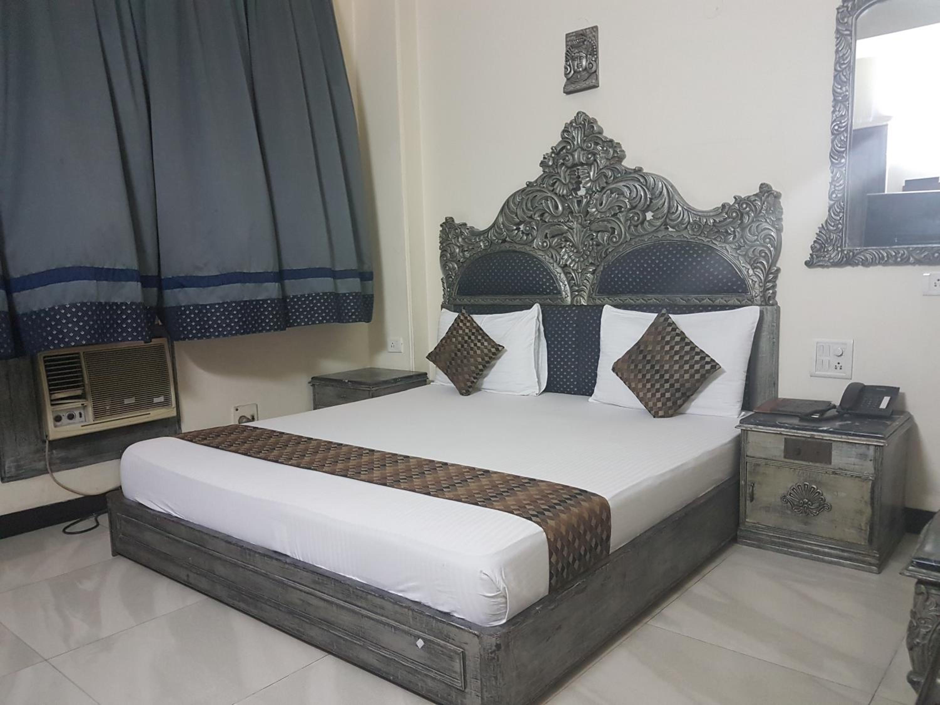  Value Room - Photo 7