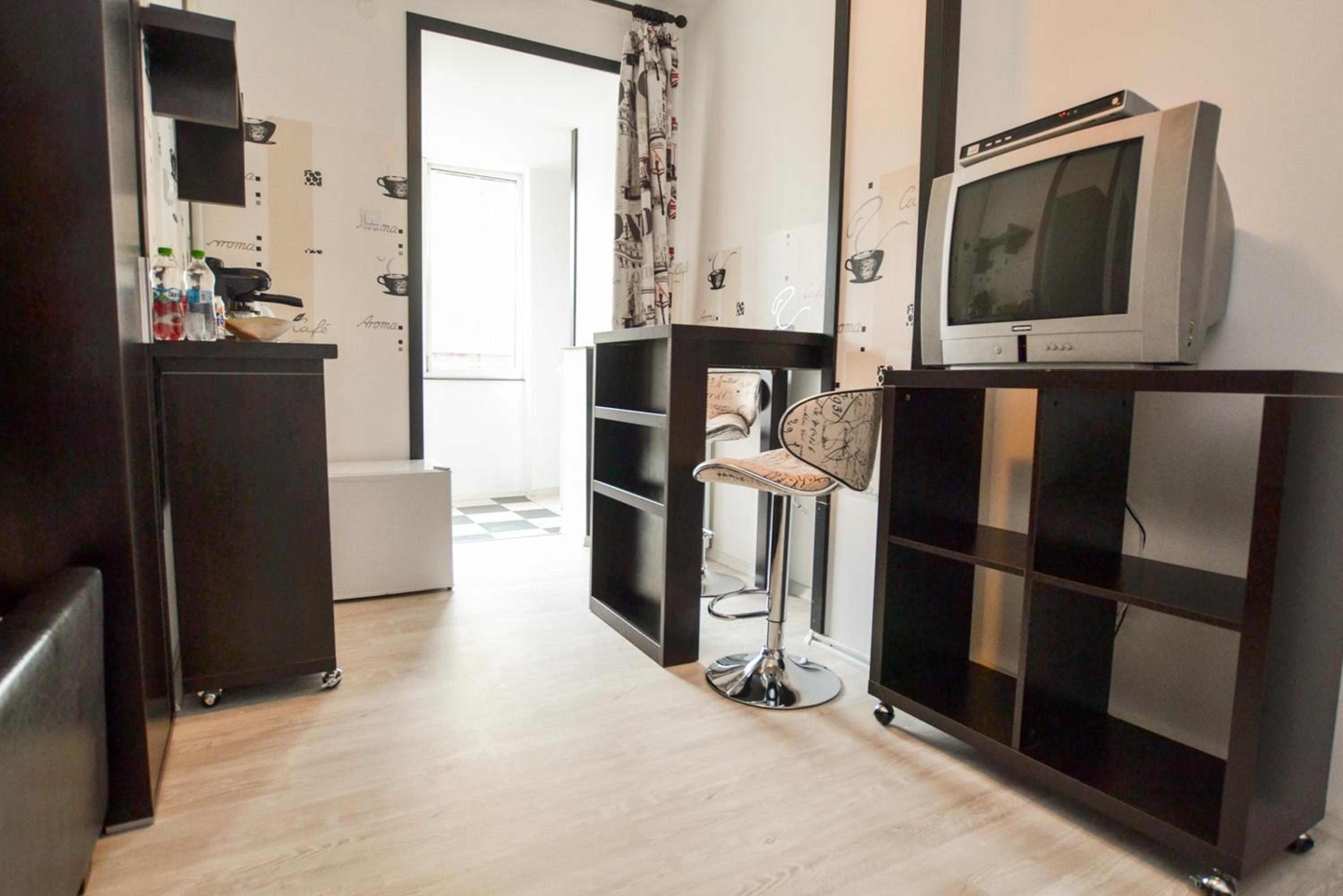 Two-Bedroom Apartment - Photo 9