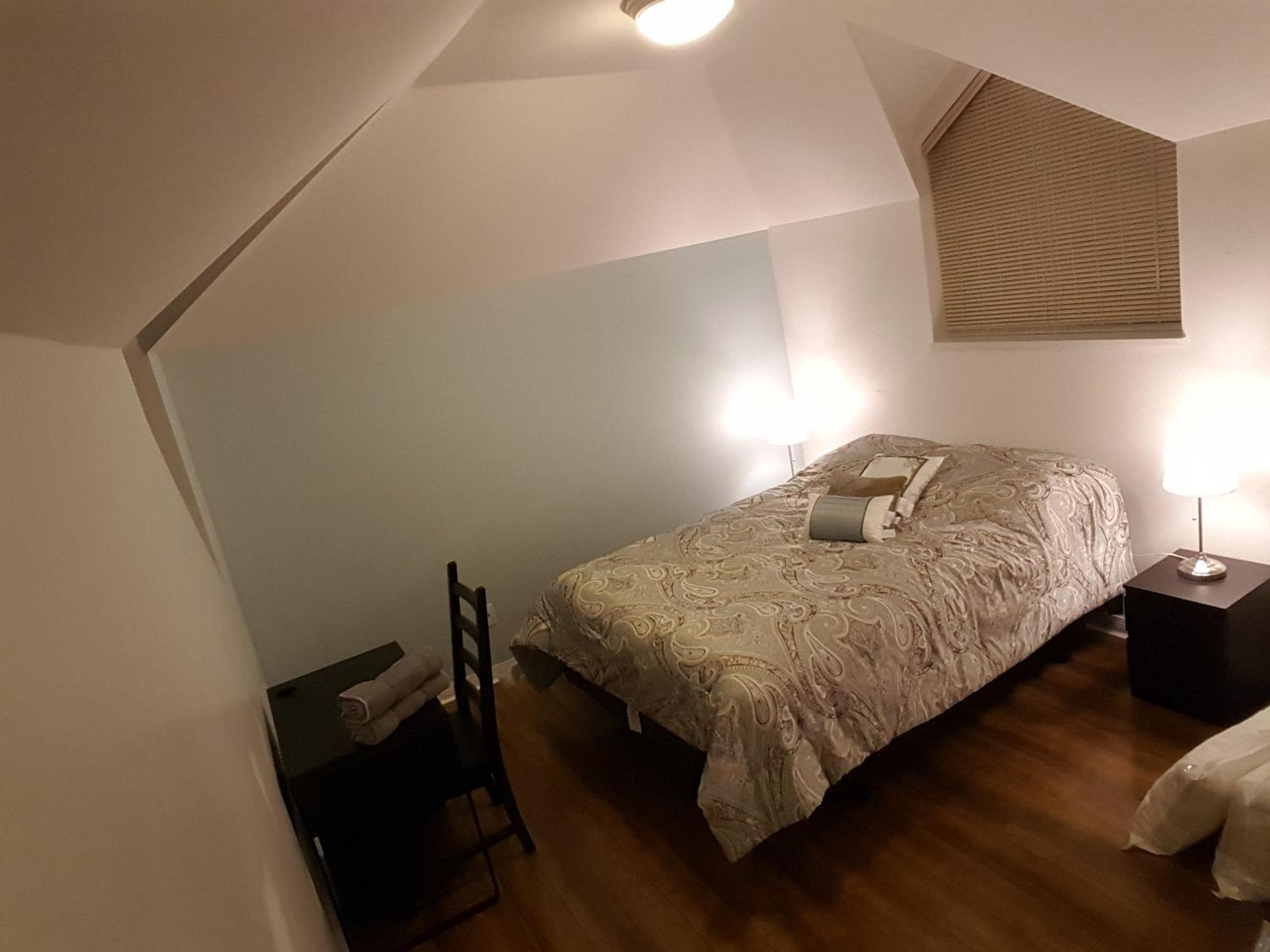 Standard Single Room with Shared Bathroom photo 2