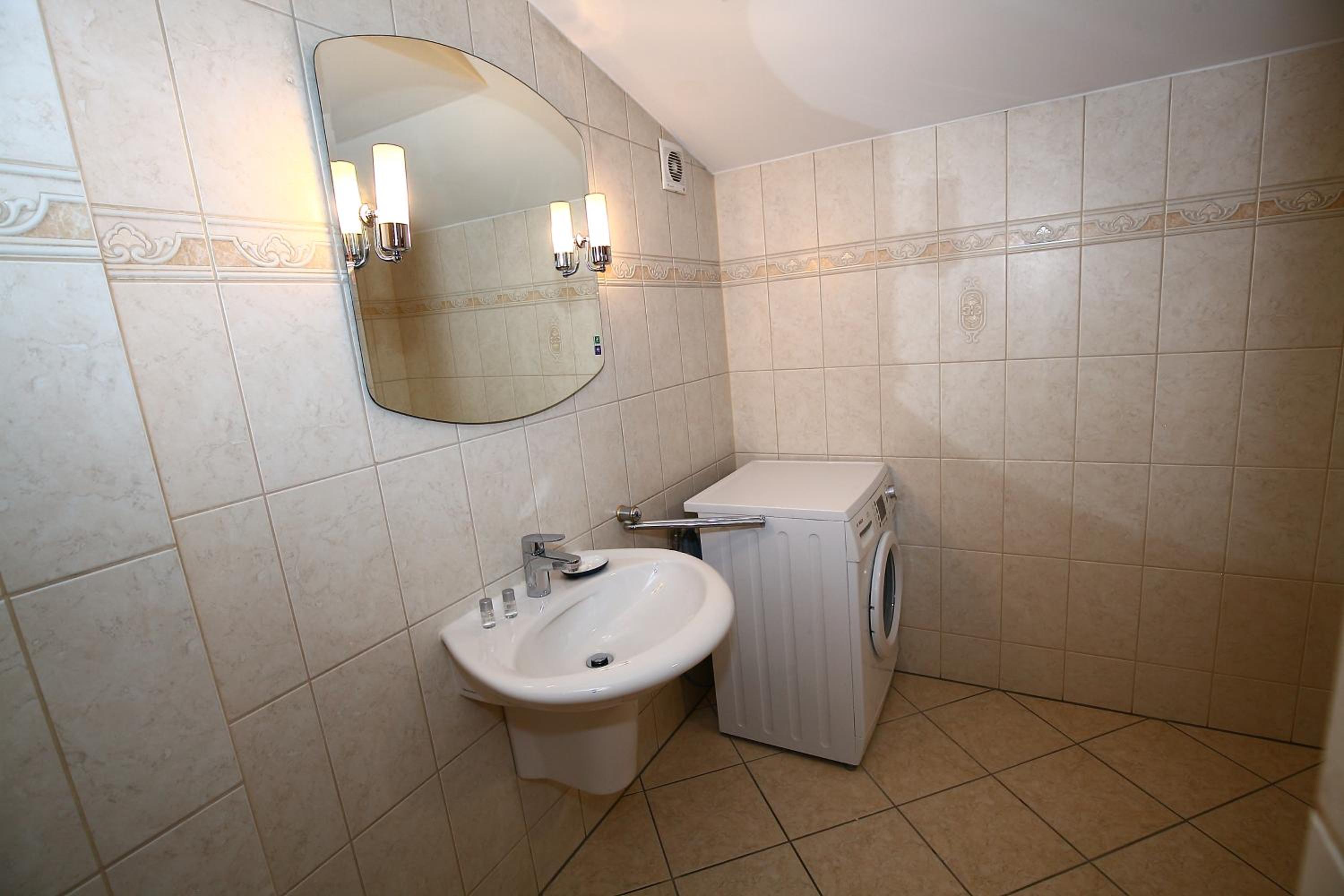 Duplex Apartment - Photo 6