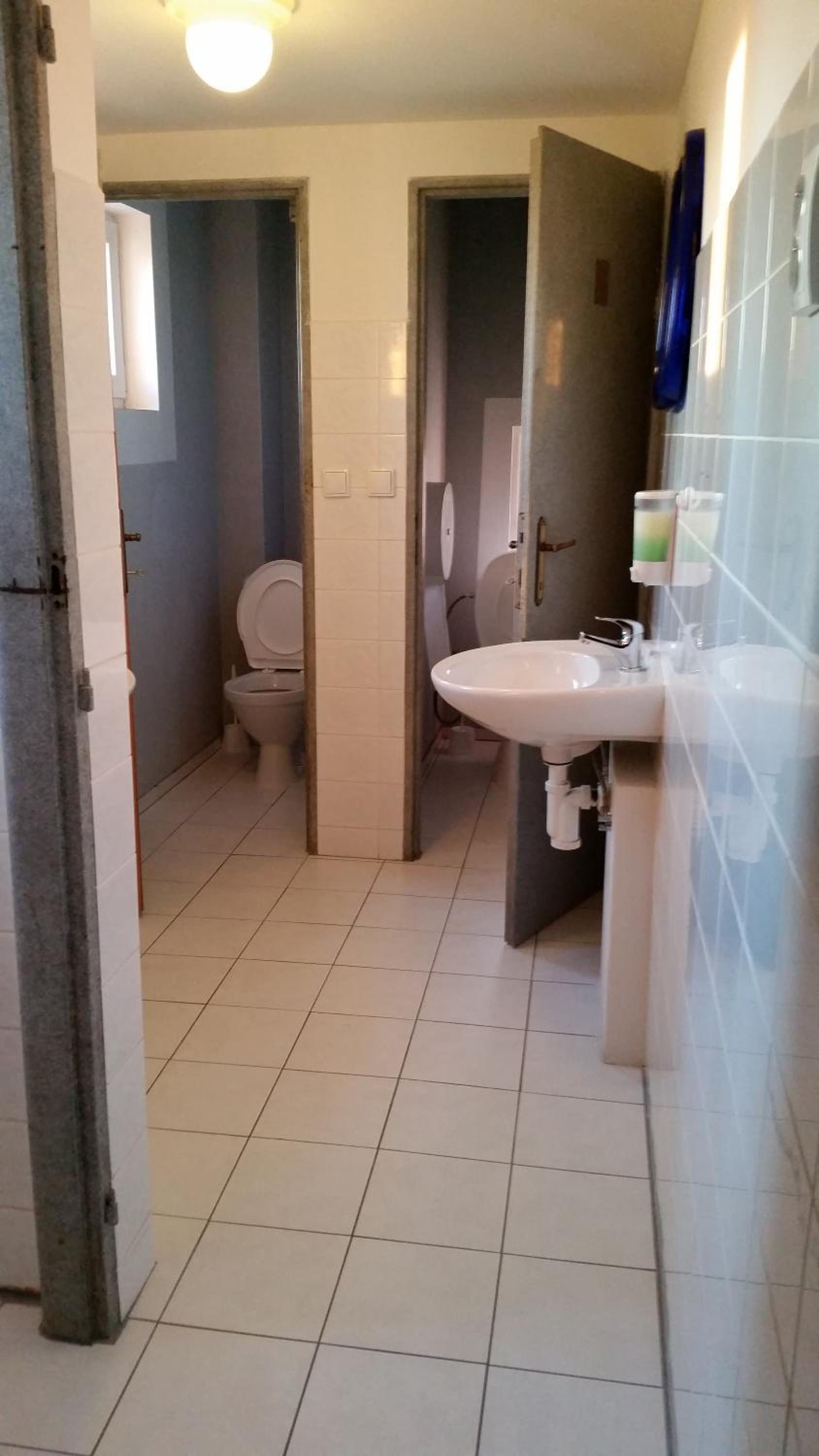 Quadruple Room with Shared Bathroom photo 3