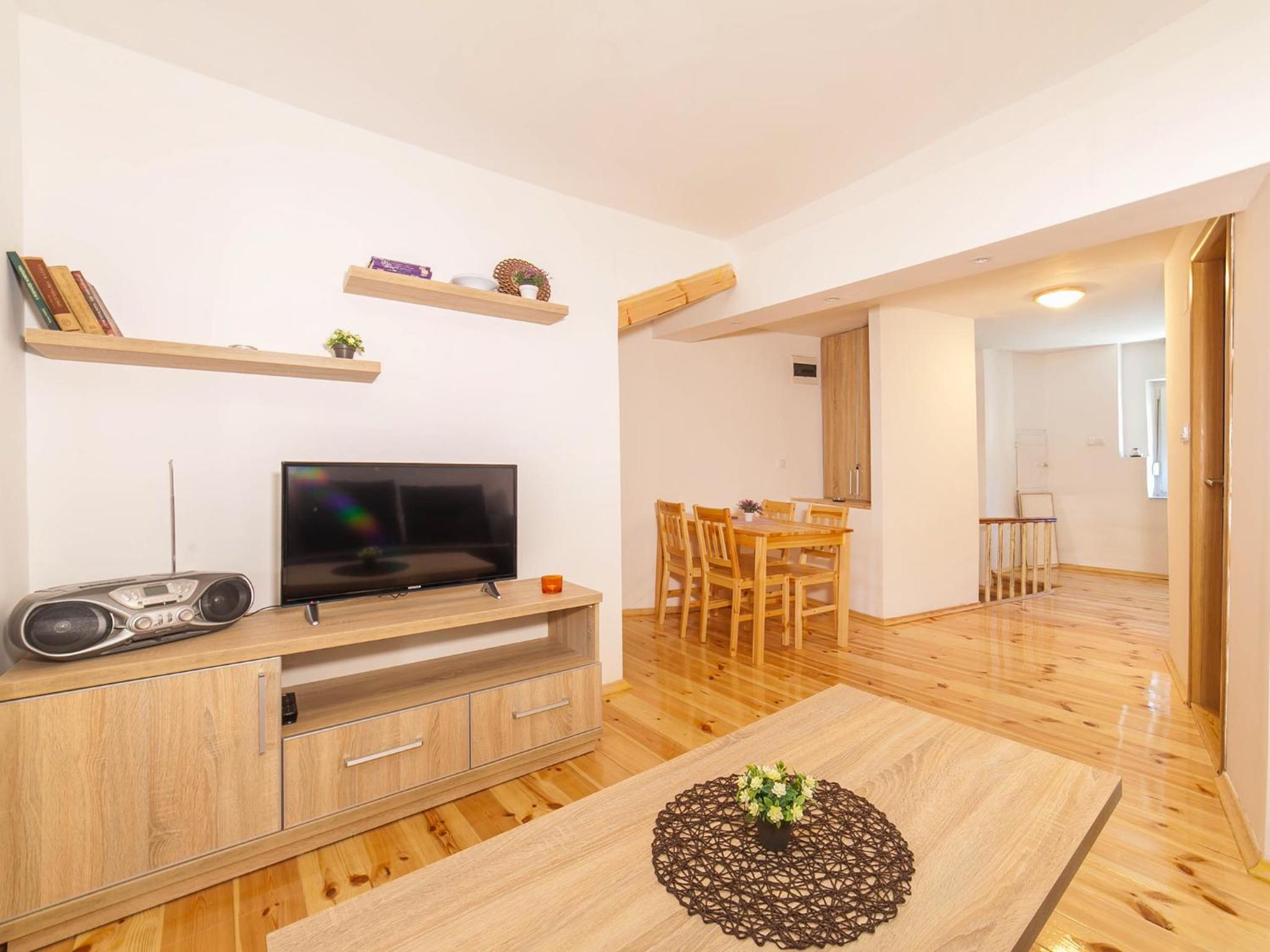 One-Bedroom Apartment photo 2