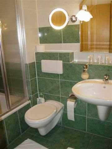 Double Room - Photo 6