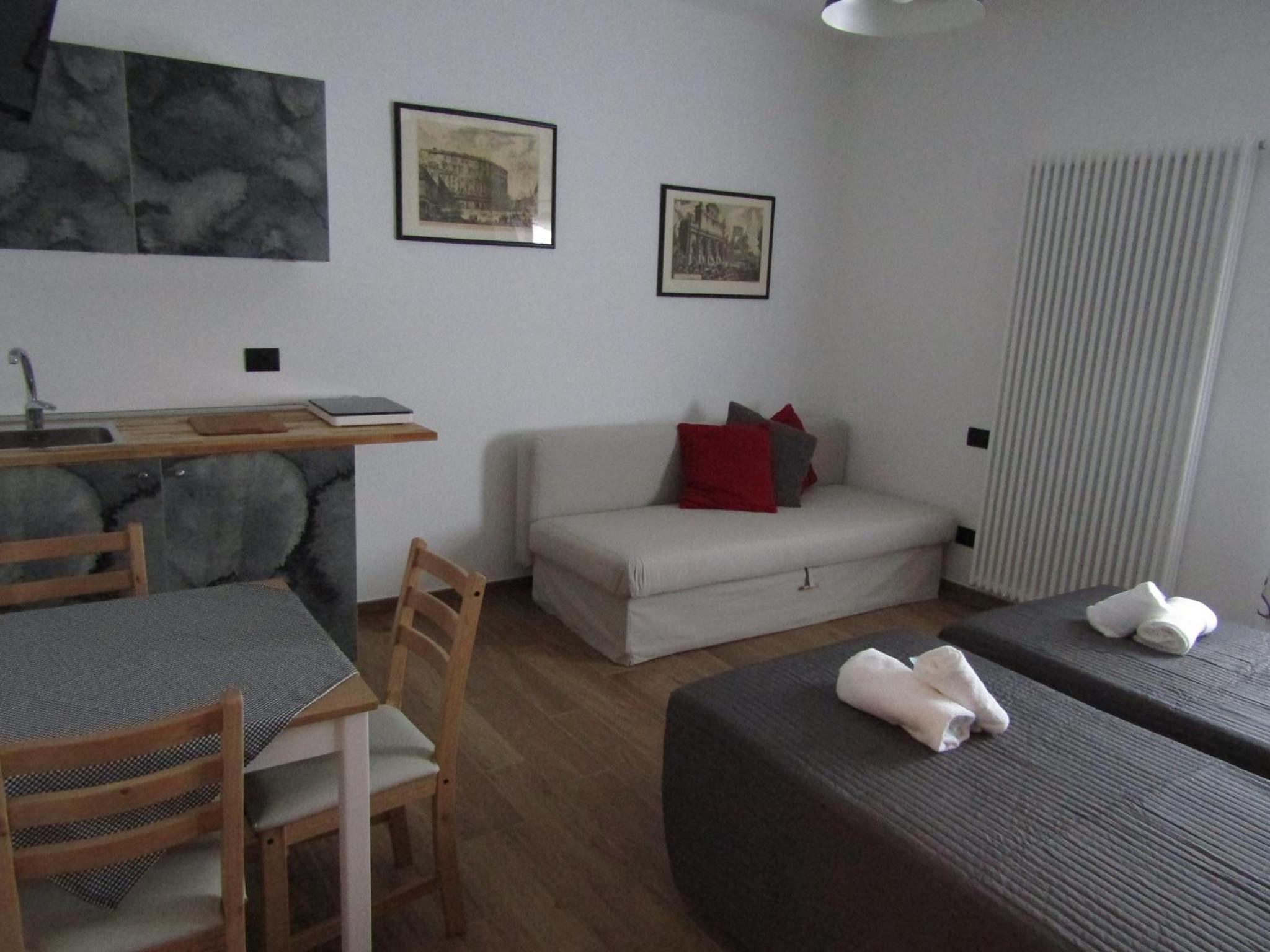 Double or Twin Room with Private Bathroom photo 2
