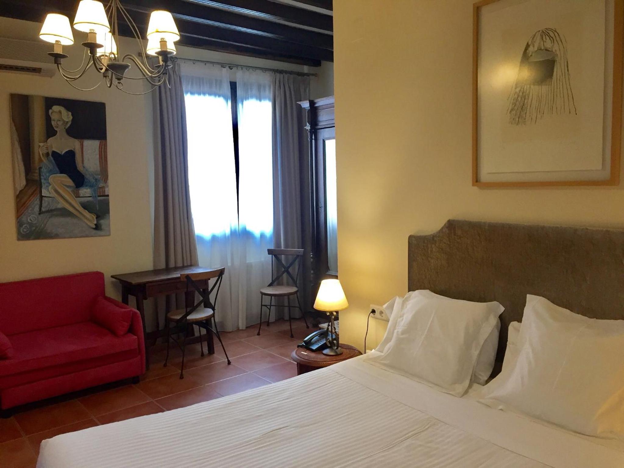Double or Twin Room - Photo 3