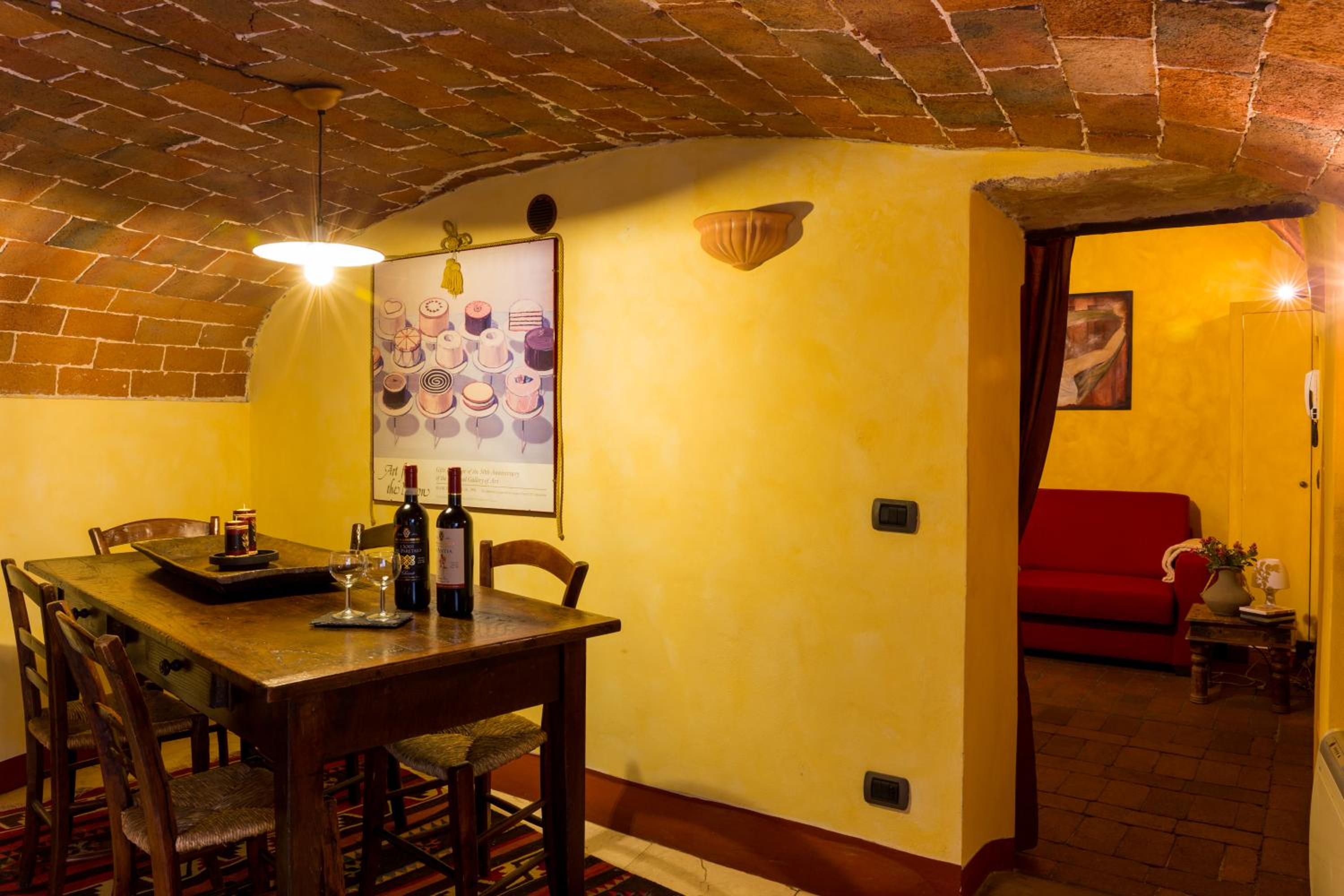 Apartment - Photo 4