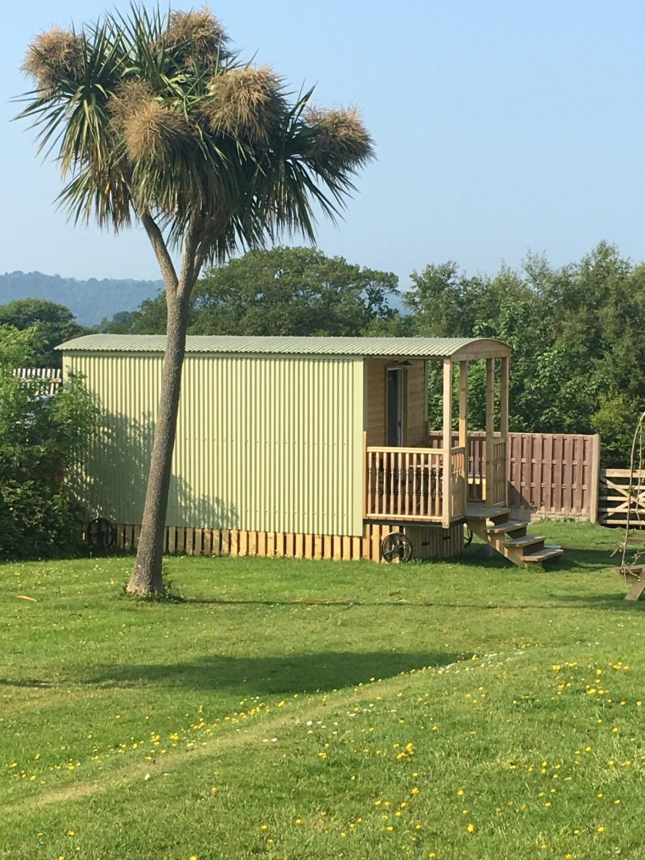 Puffn Shepherd Hut photo 3