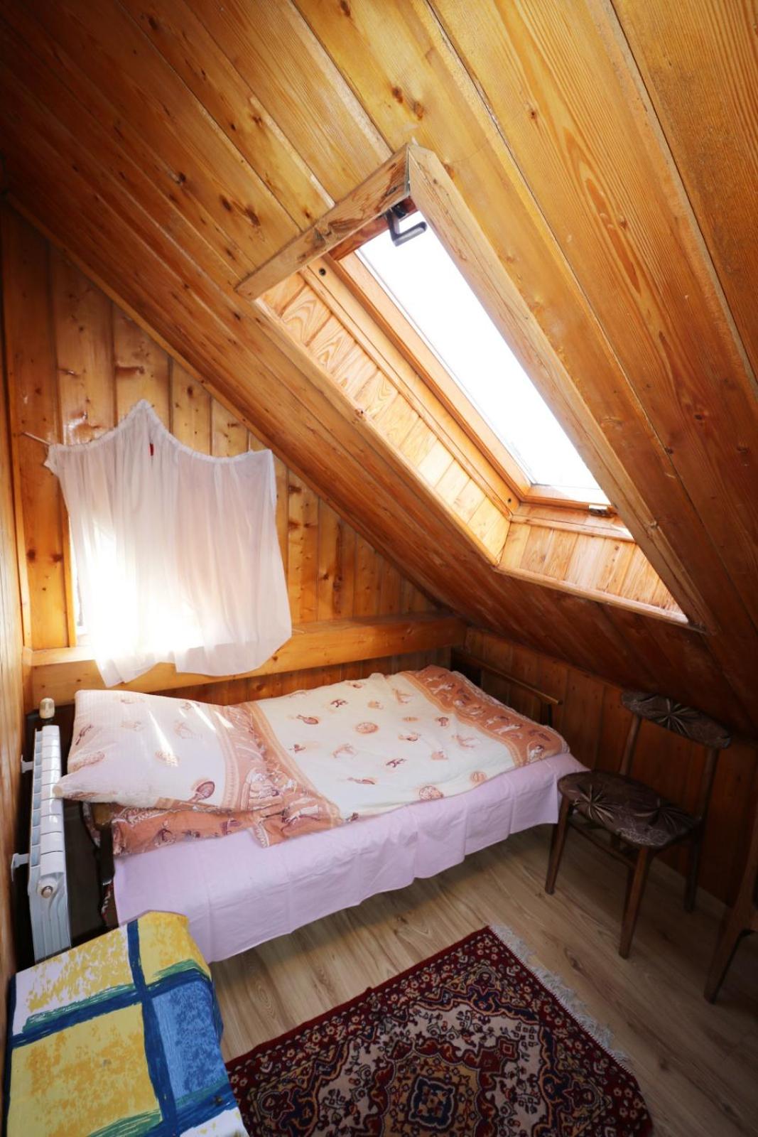 Triple Room with Shared Bathroom photo 1