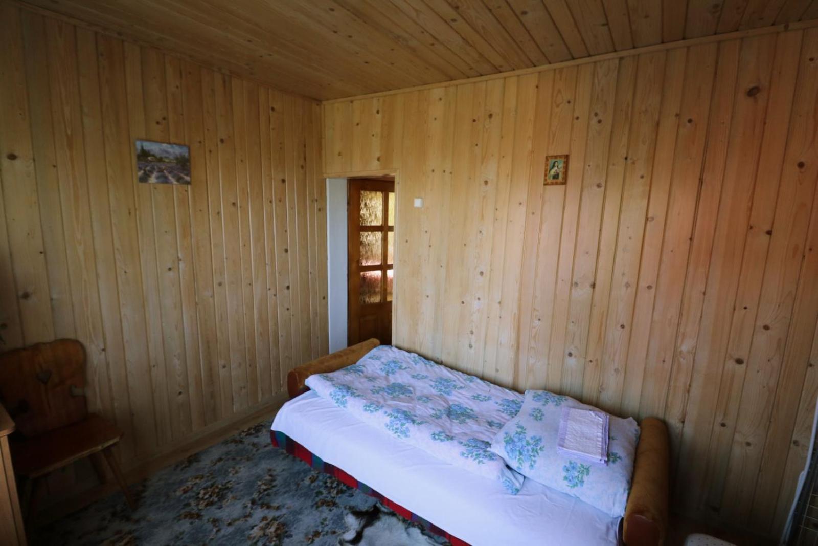 Budget Twin Room - Photo 3