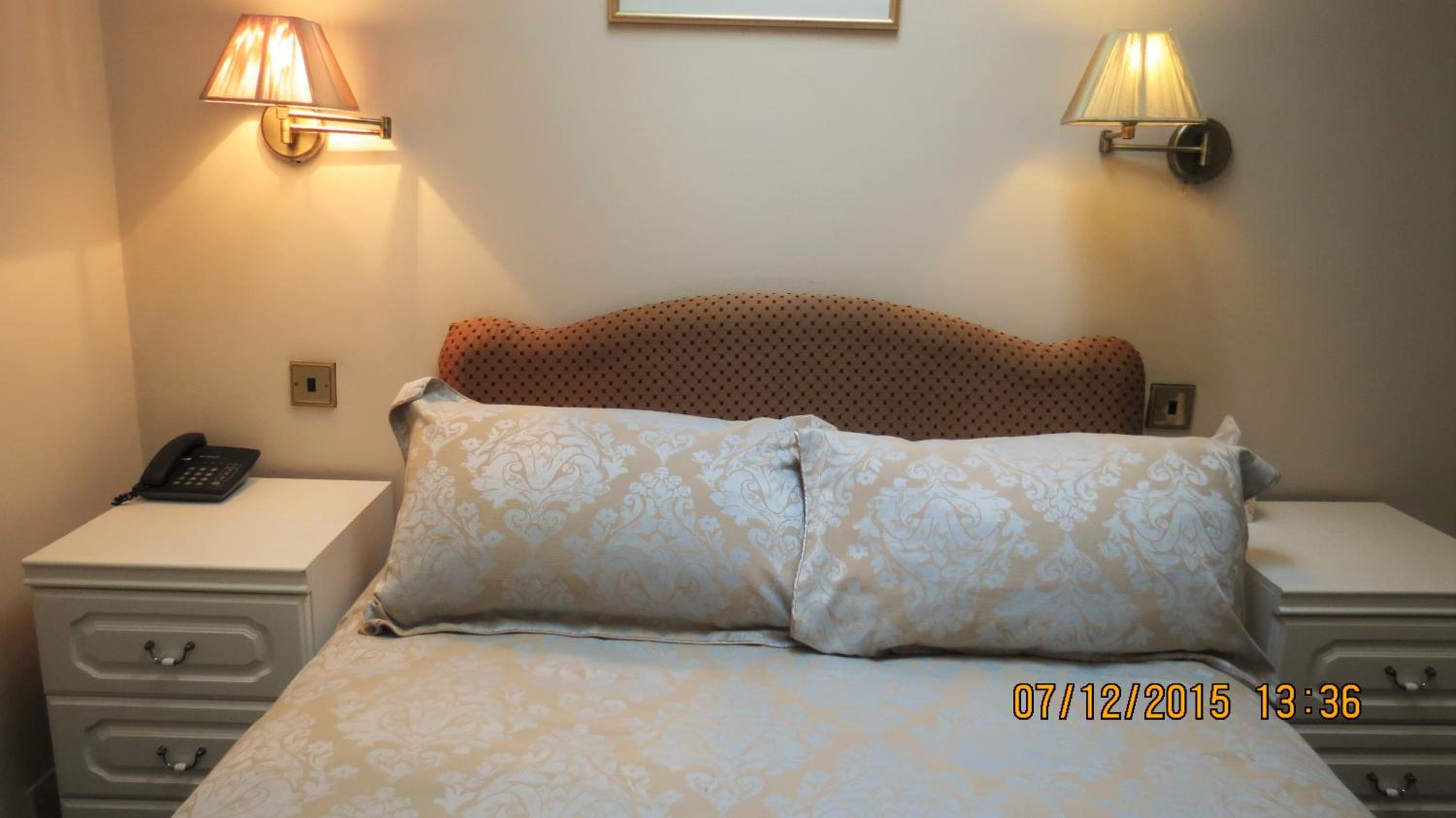 Double Room - Photo 9