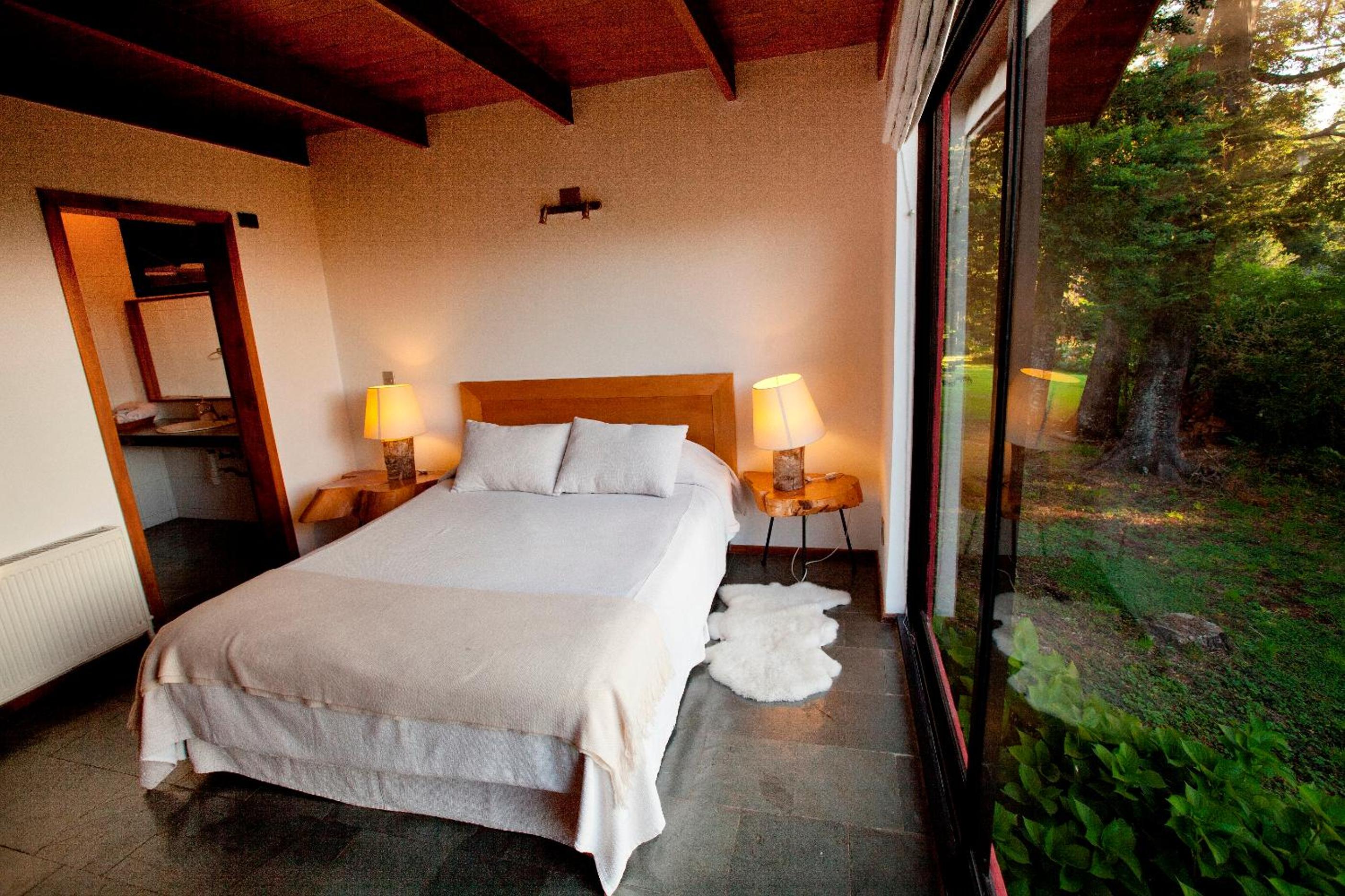 Chalet (6 Adults)