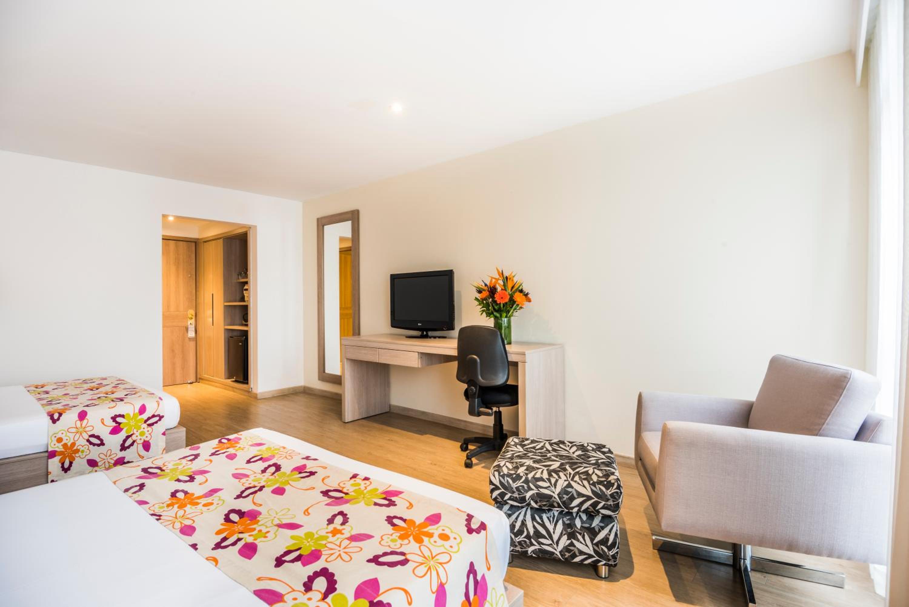 Superior Double or Twin Room - Photo 11