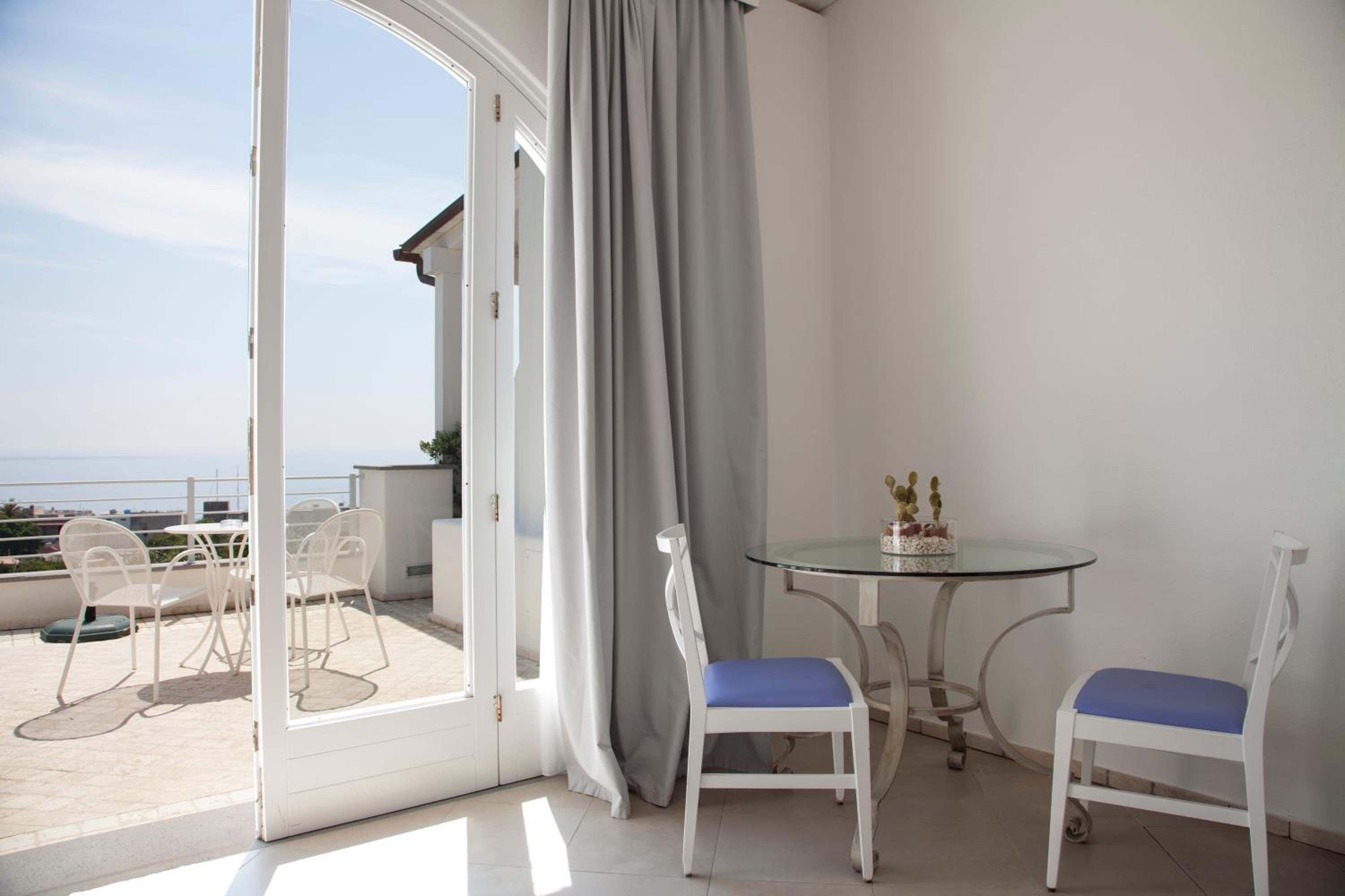 Suite with Sea View photo 3