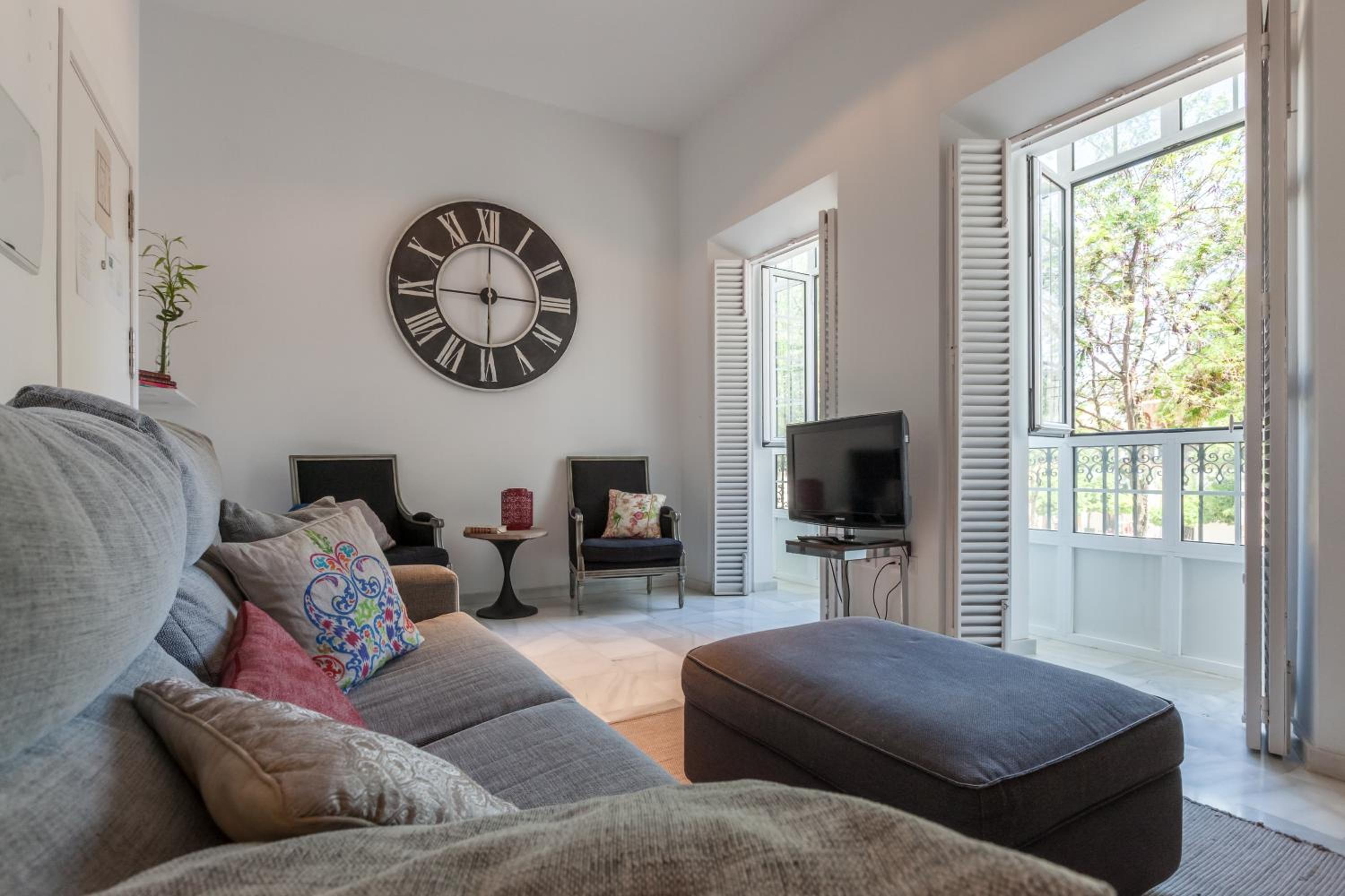 Apartamento grande de dos habitaciones