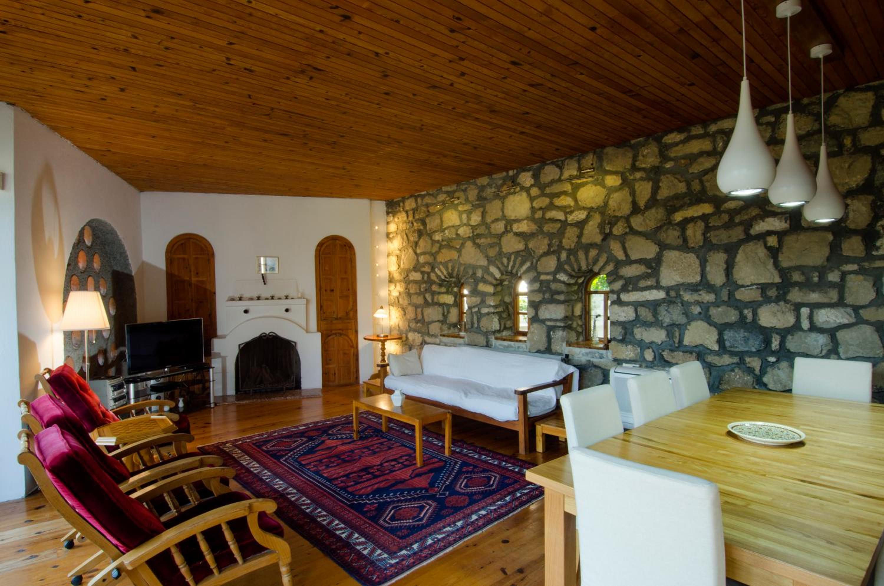 Villa photo 1