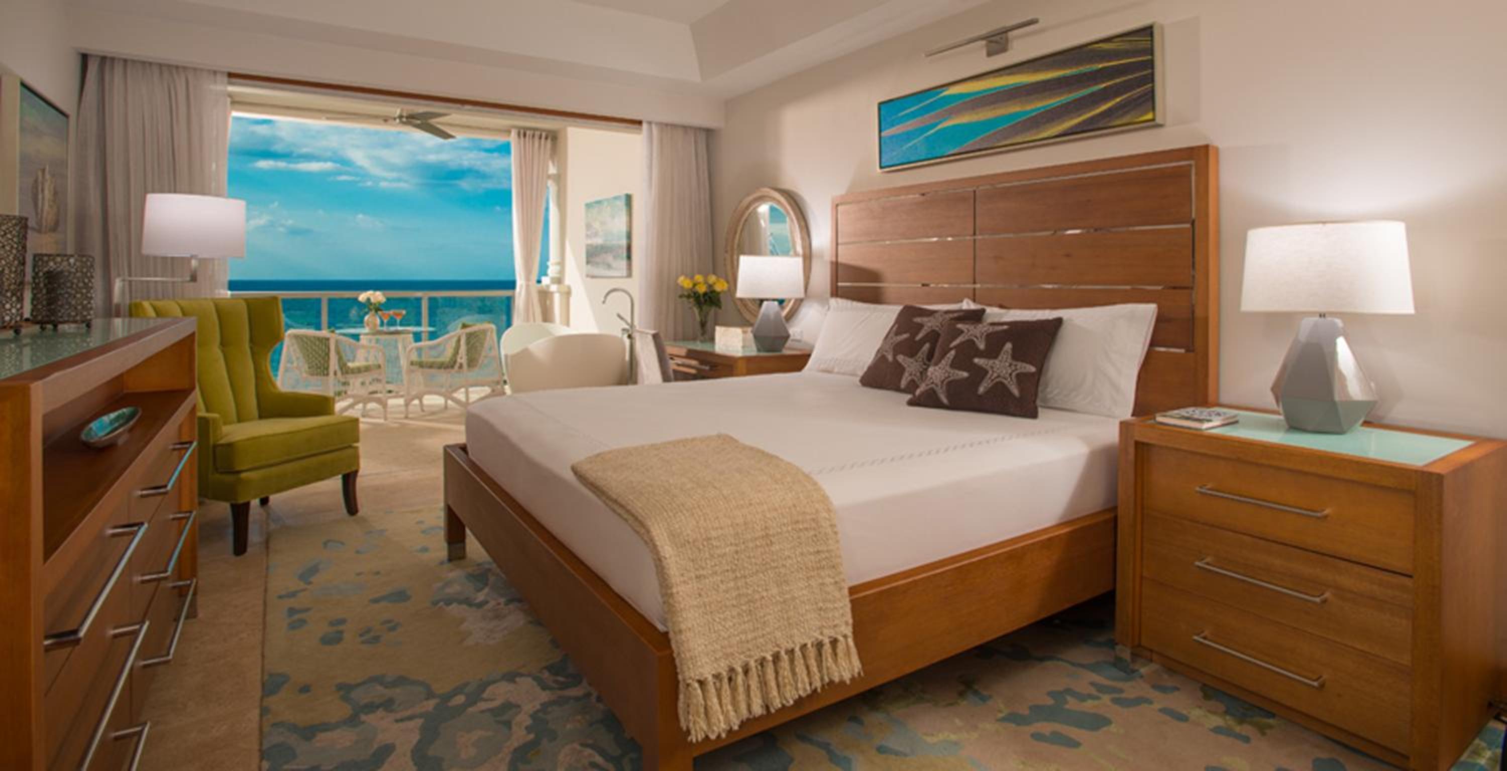 Beachfront Grande Luxe Club Level Junior Suite With Tranquility Soaking Tub