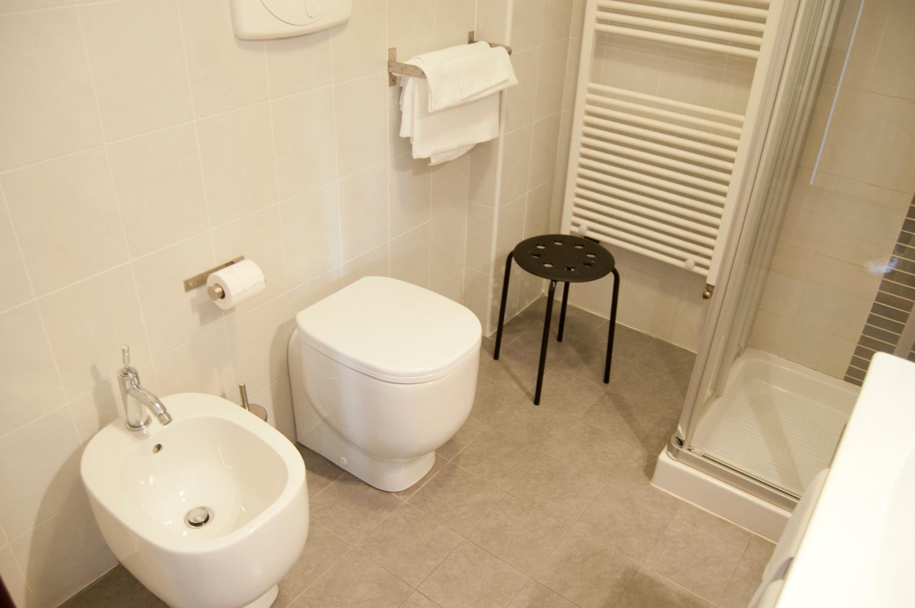 Double or Twin Room - Photo 14