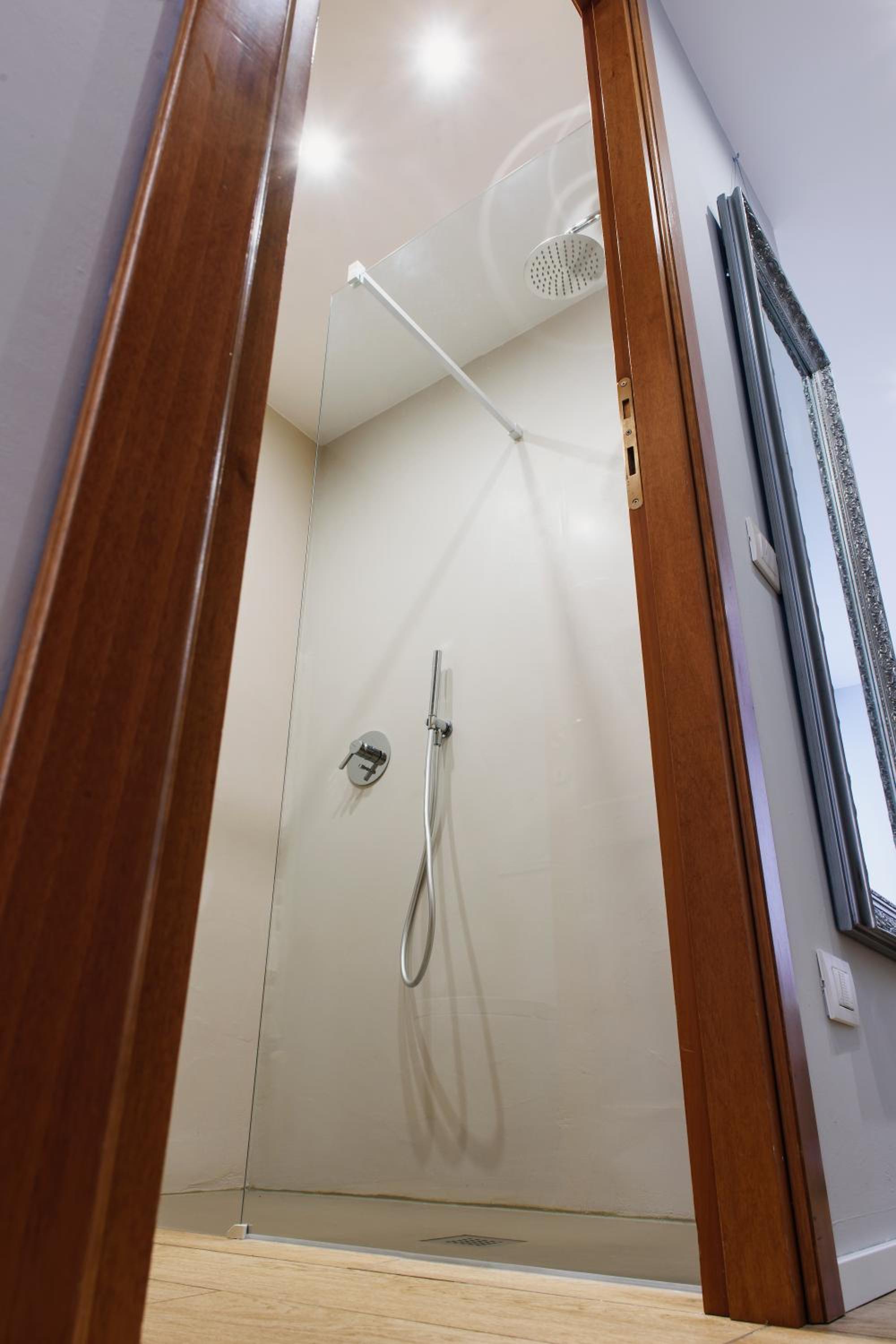 Double Room - Photo 3