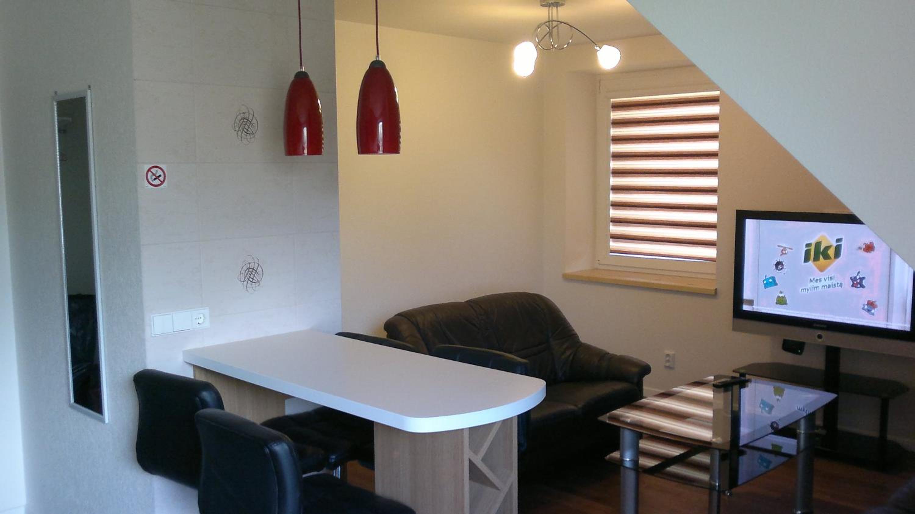 One-Bedroom Apartment - Photo 1