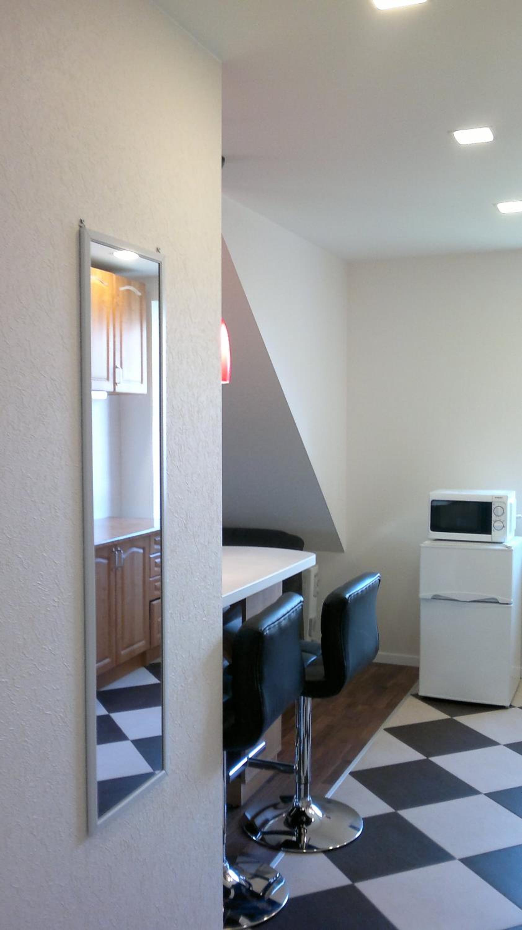 One-Bedroom Apartment - Photo 4
