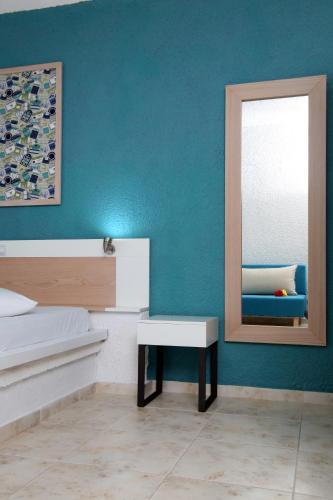Studio with Sea View (2 Adults)