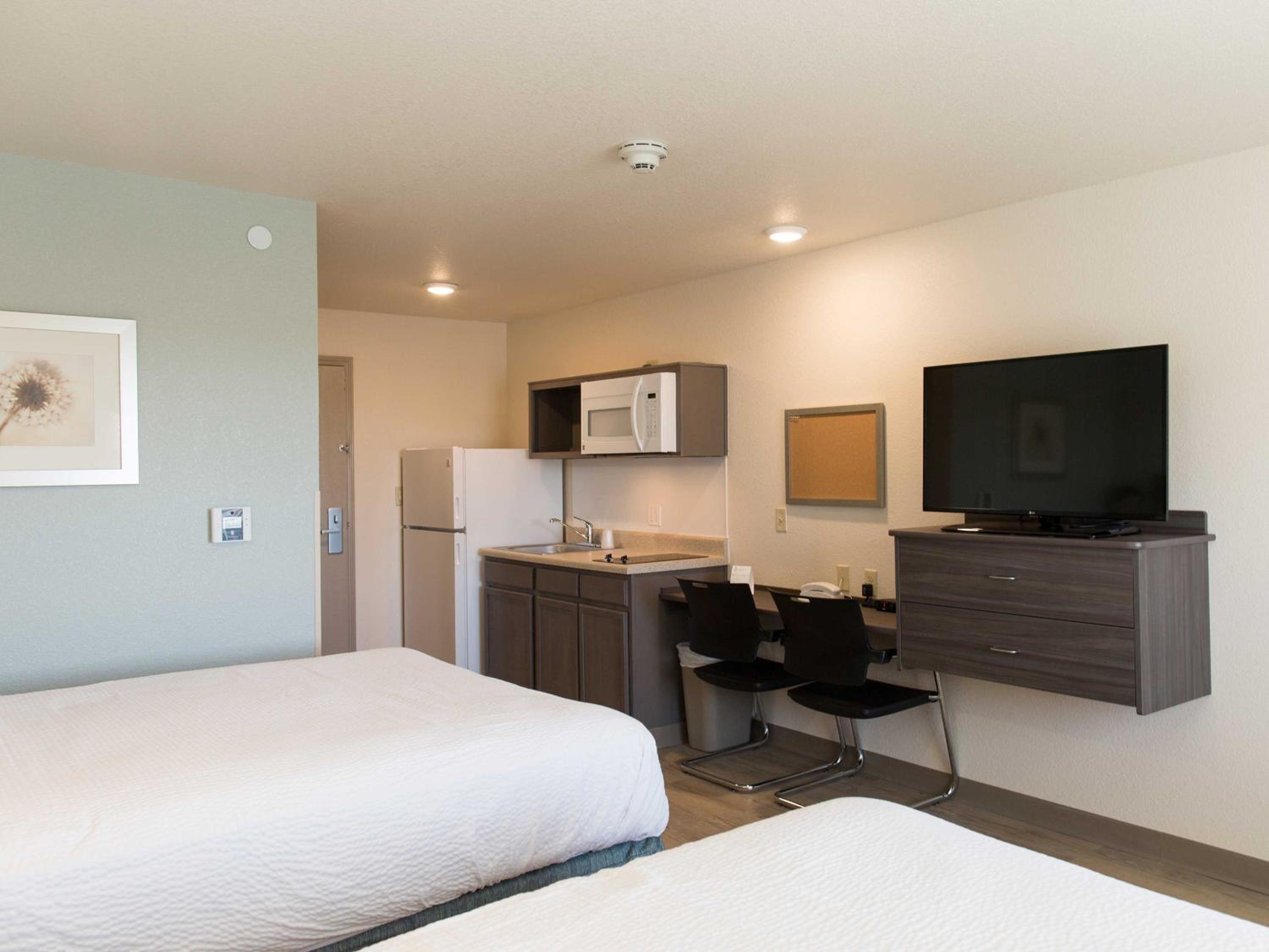 Queen Room  with Tub - Disability Access/Non-Smoking photo 1