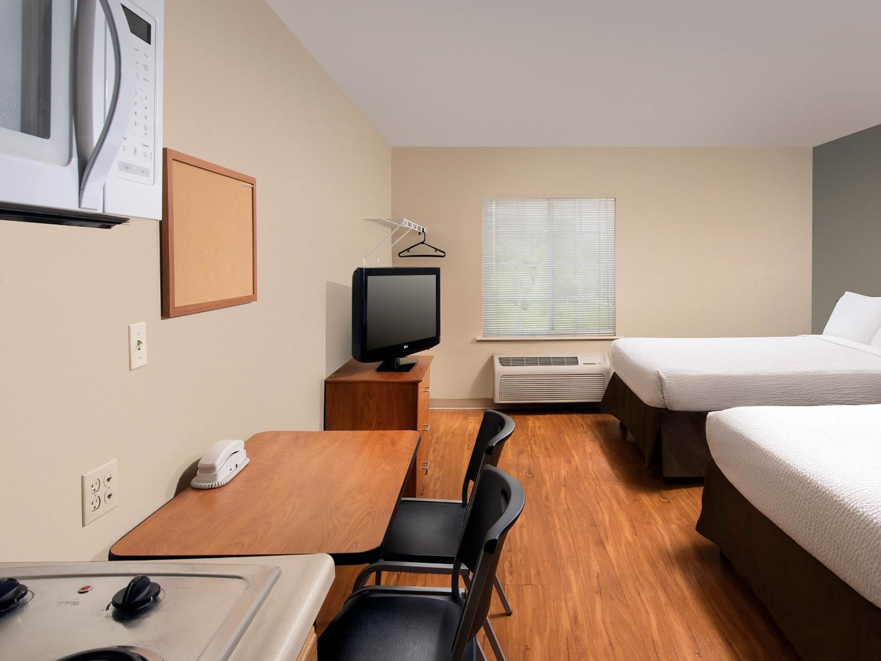 Double Room with Two Double Beds - Non-Smoking