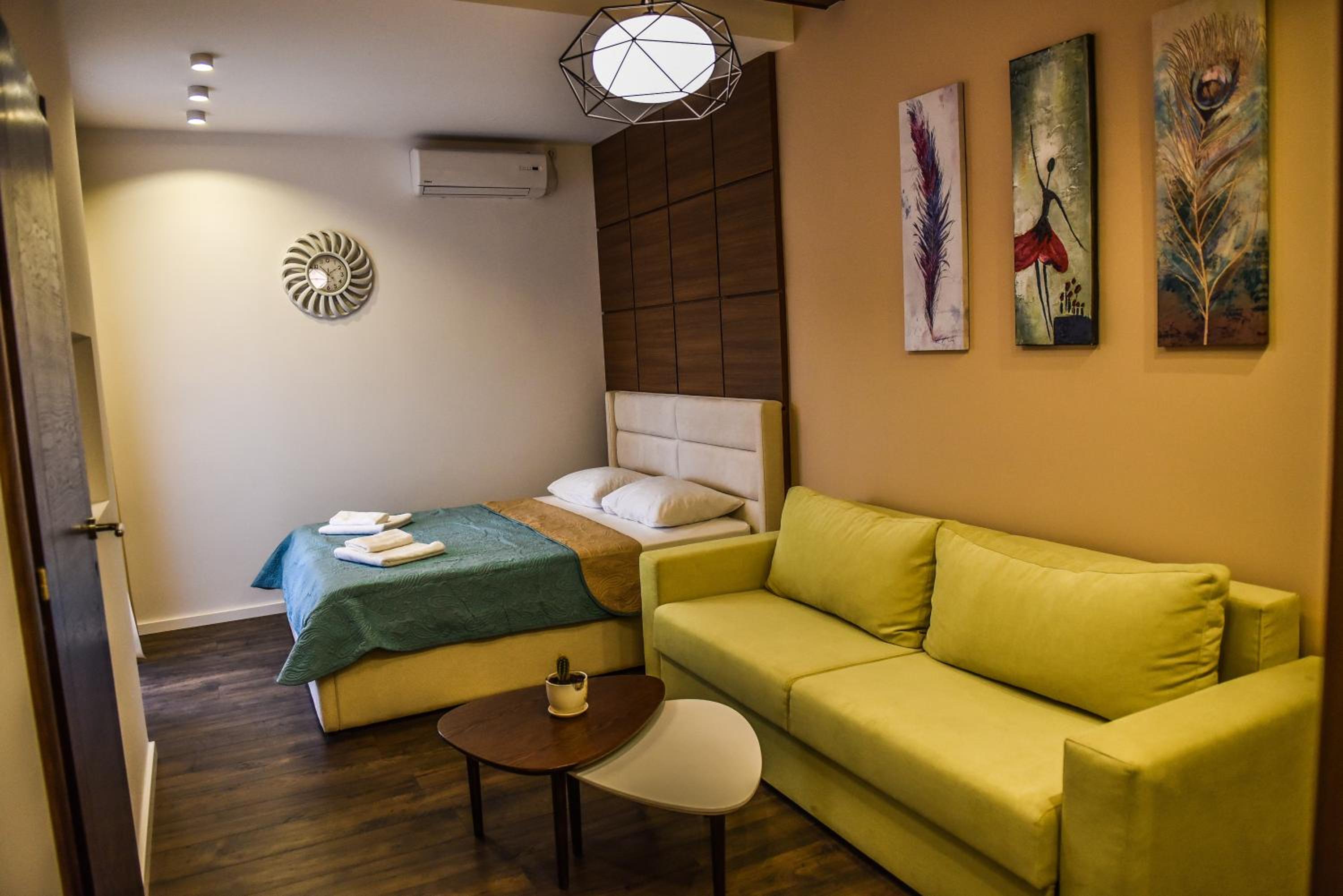 Studio Apartment
