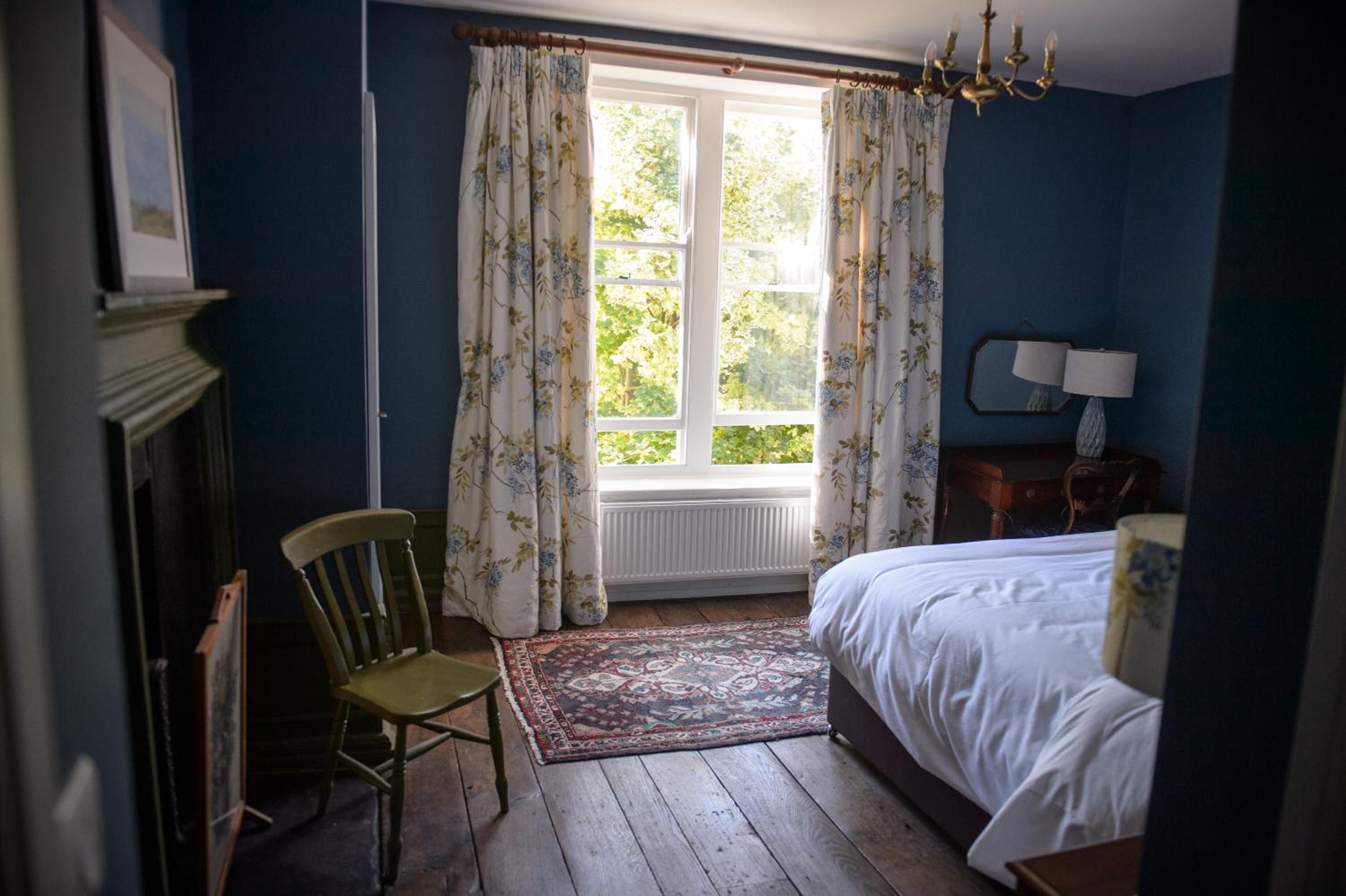 Large Double or Twin Room photo 3