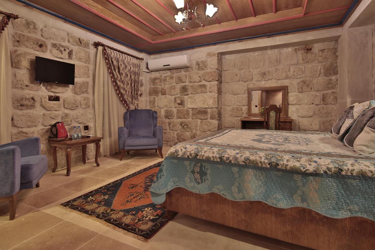 Double Stone Room with Courtyard View photo 2