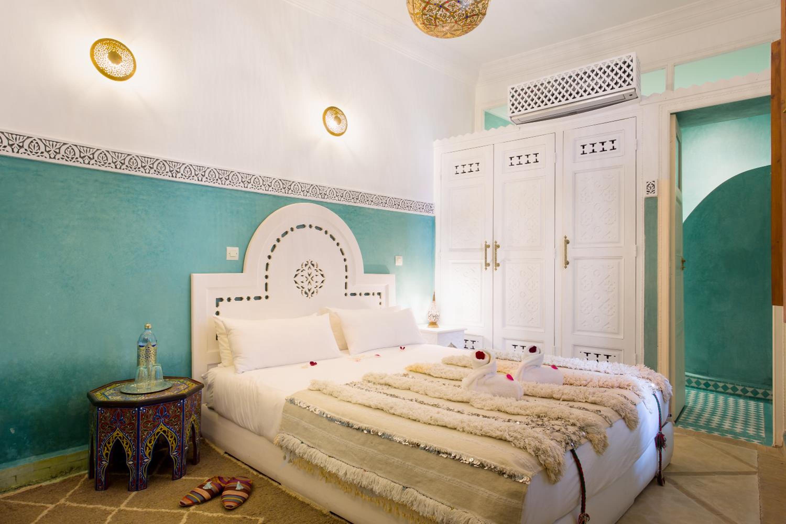 Double or Twin Room - Photo 4