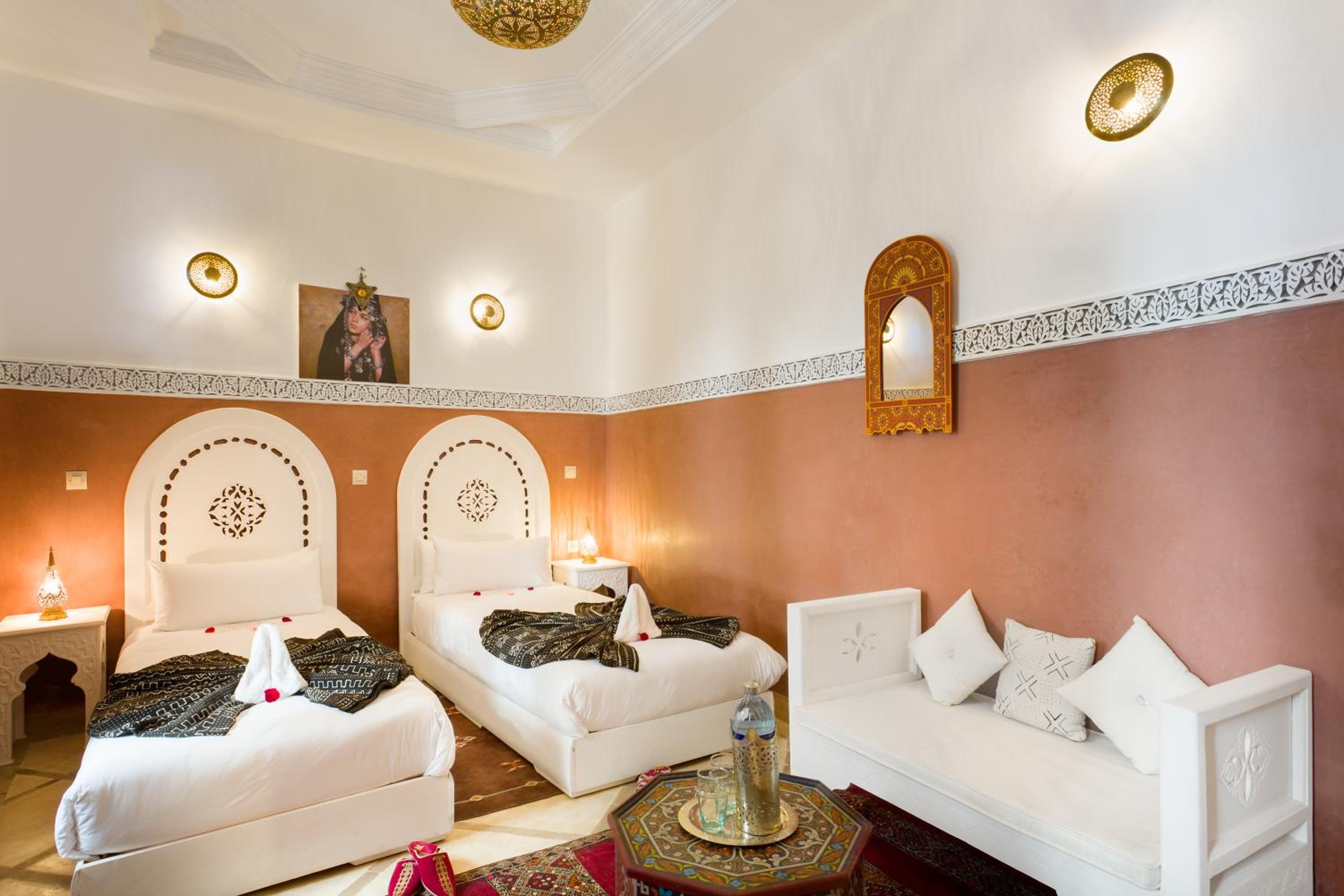 Deluxe Double or Twin Room - Photo 12