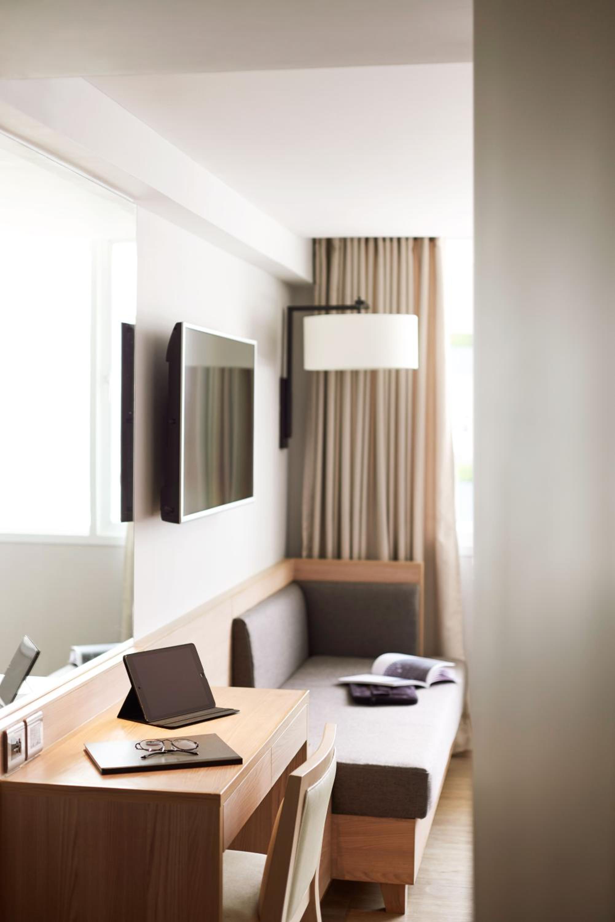 Deluxe King Room photo 2
