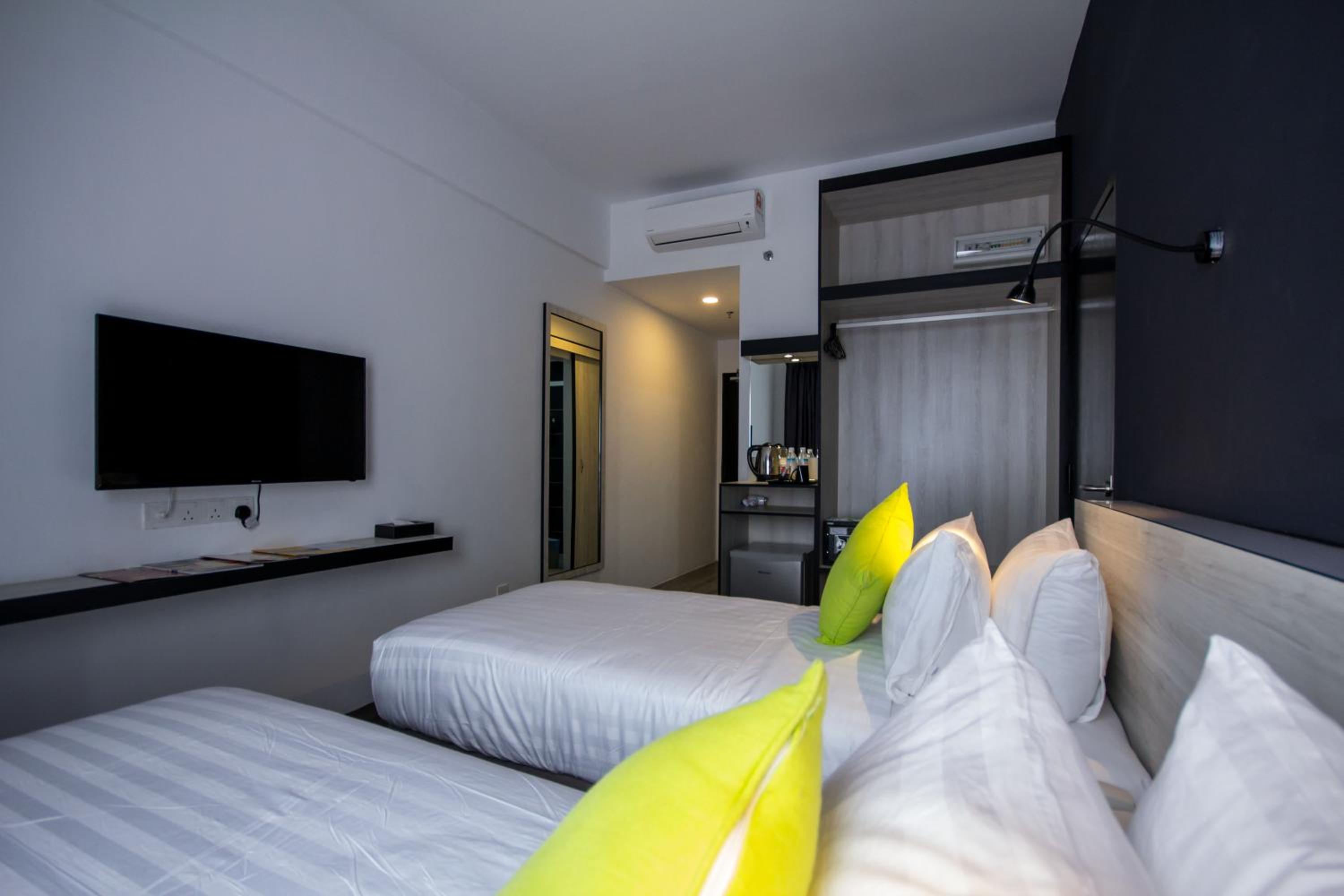 Superior Twin Room - Photo 1