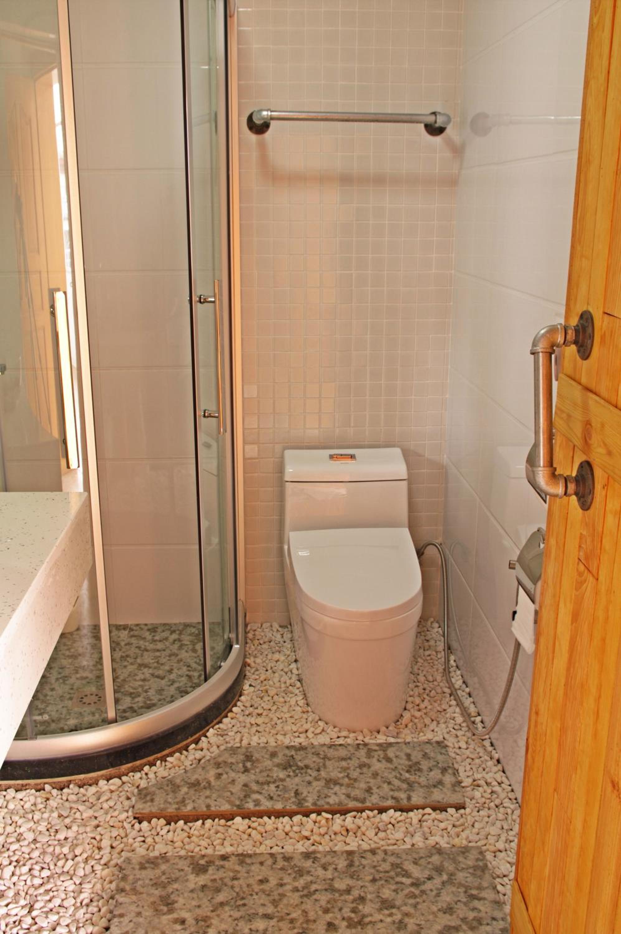 Double or Twin Room with Private Bathroom photo 3
