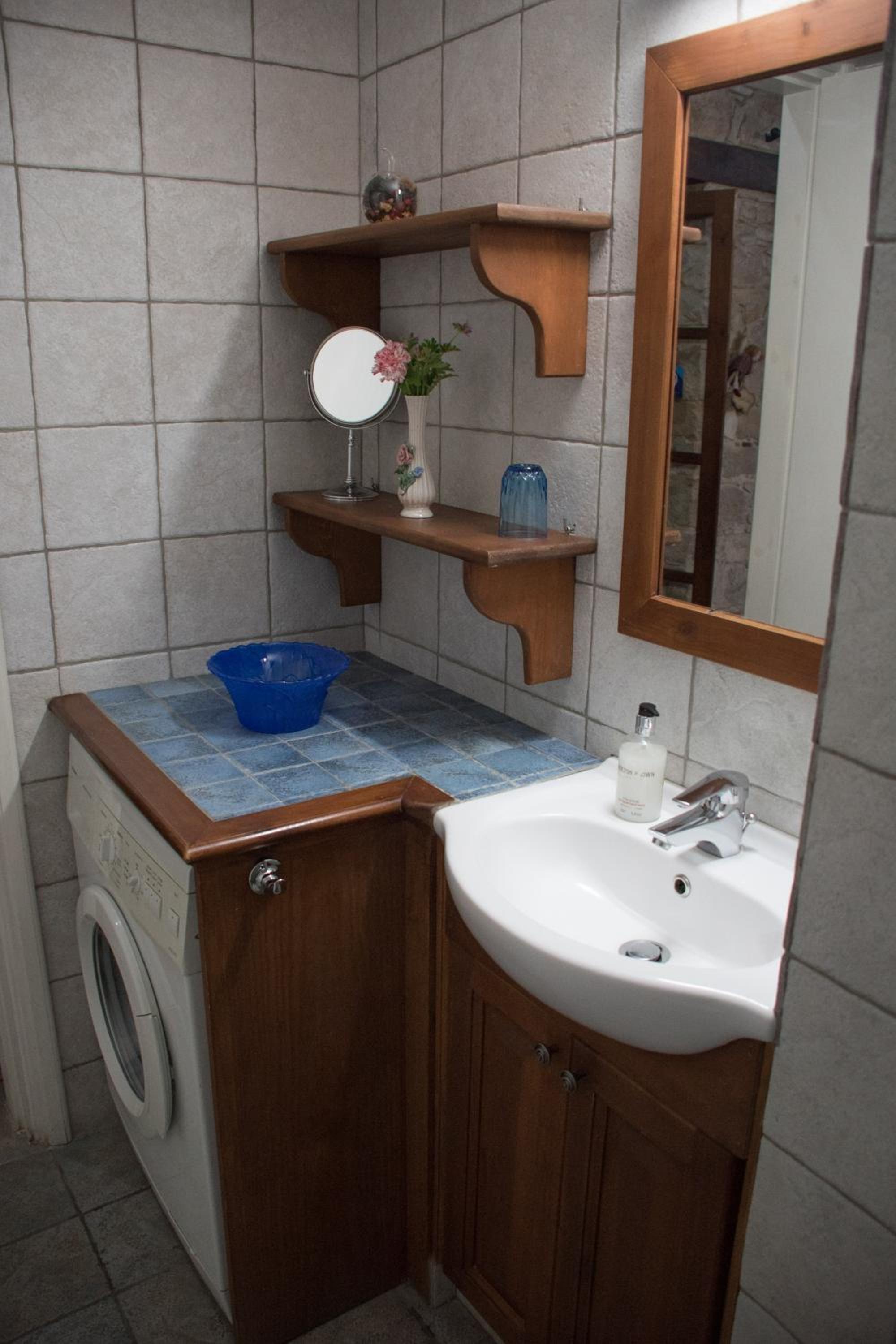 One-Bedroom Apartment - Photo 13