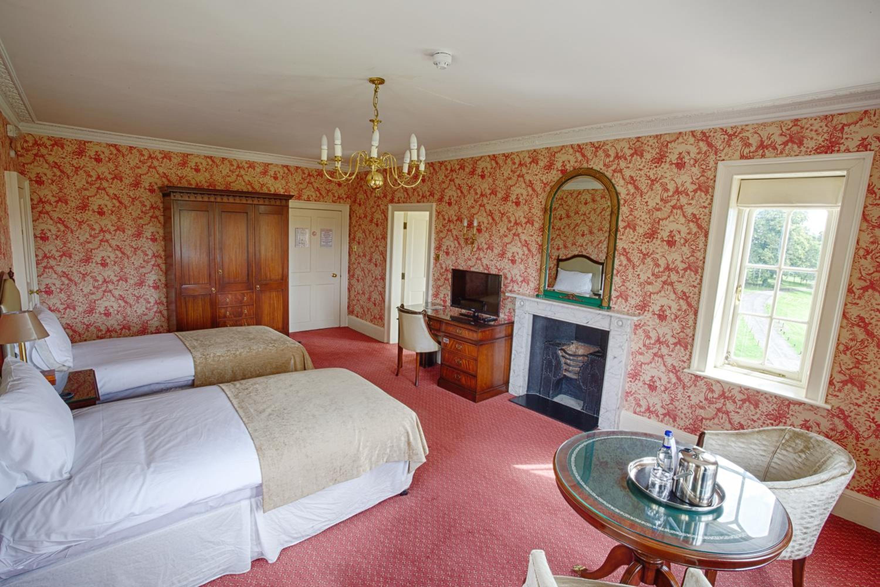 Twin Room - Manor House photo 3