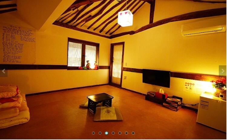 Deluxe Family Suite - Photo 2
