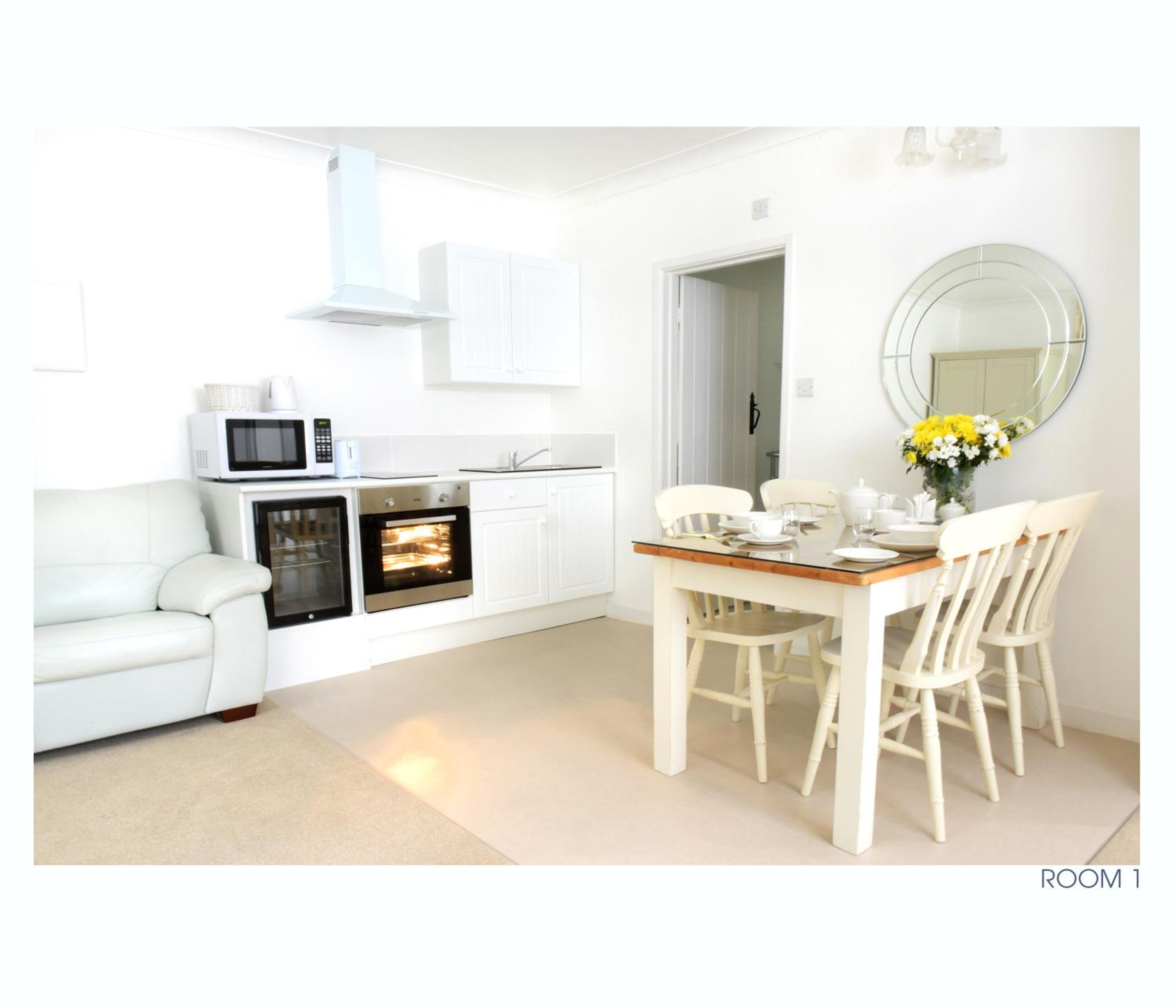 Ground Floor Studio Apartment - Photo 5