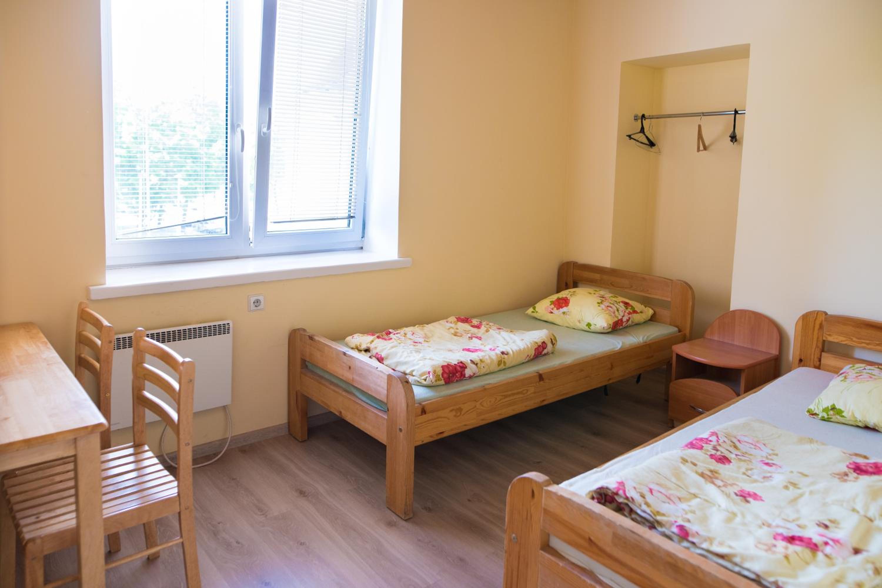 Twin Room with Shared Bathroom photo 2