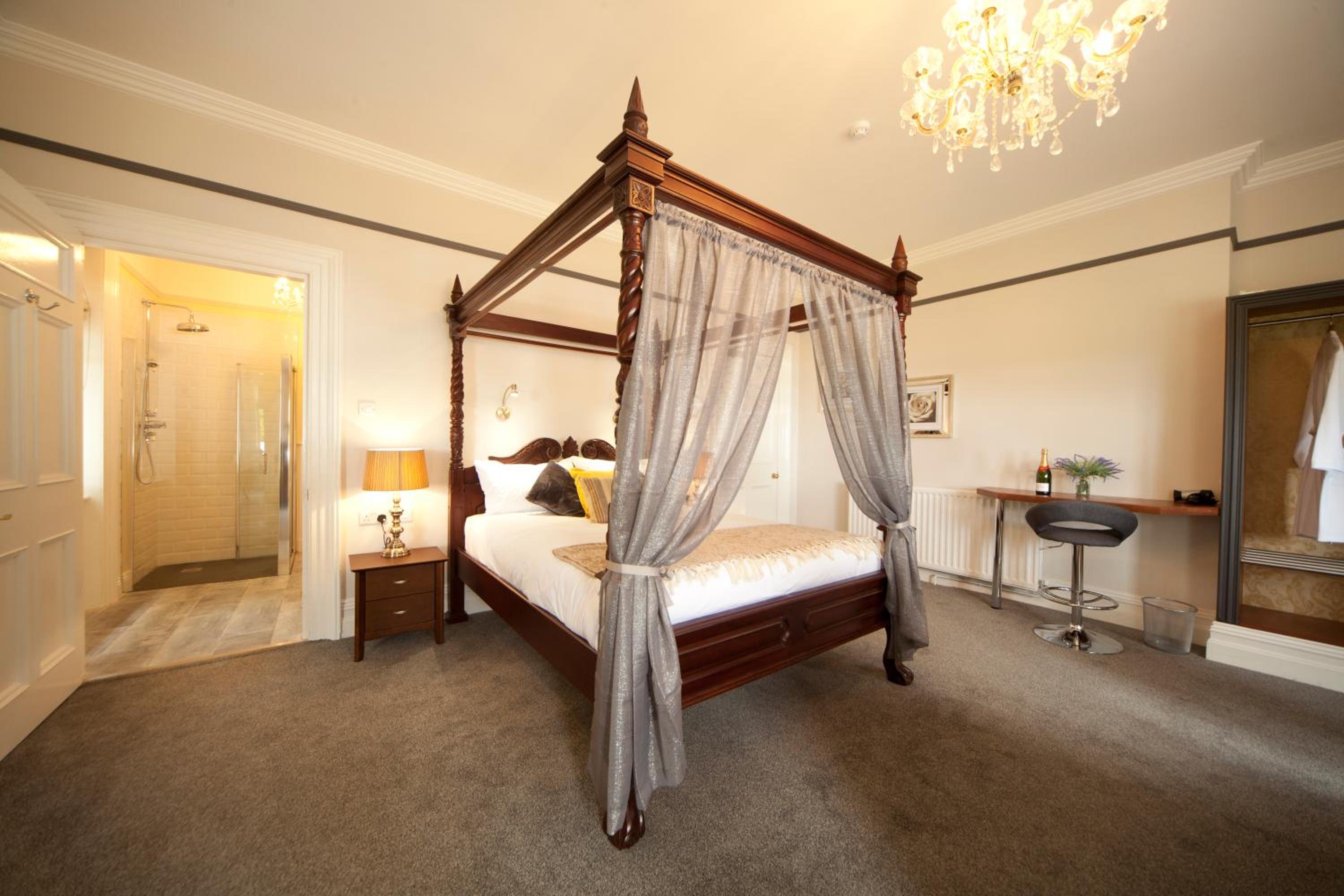 Superior King Room photo 2