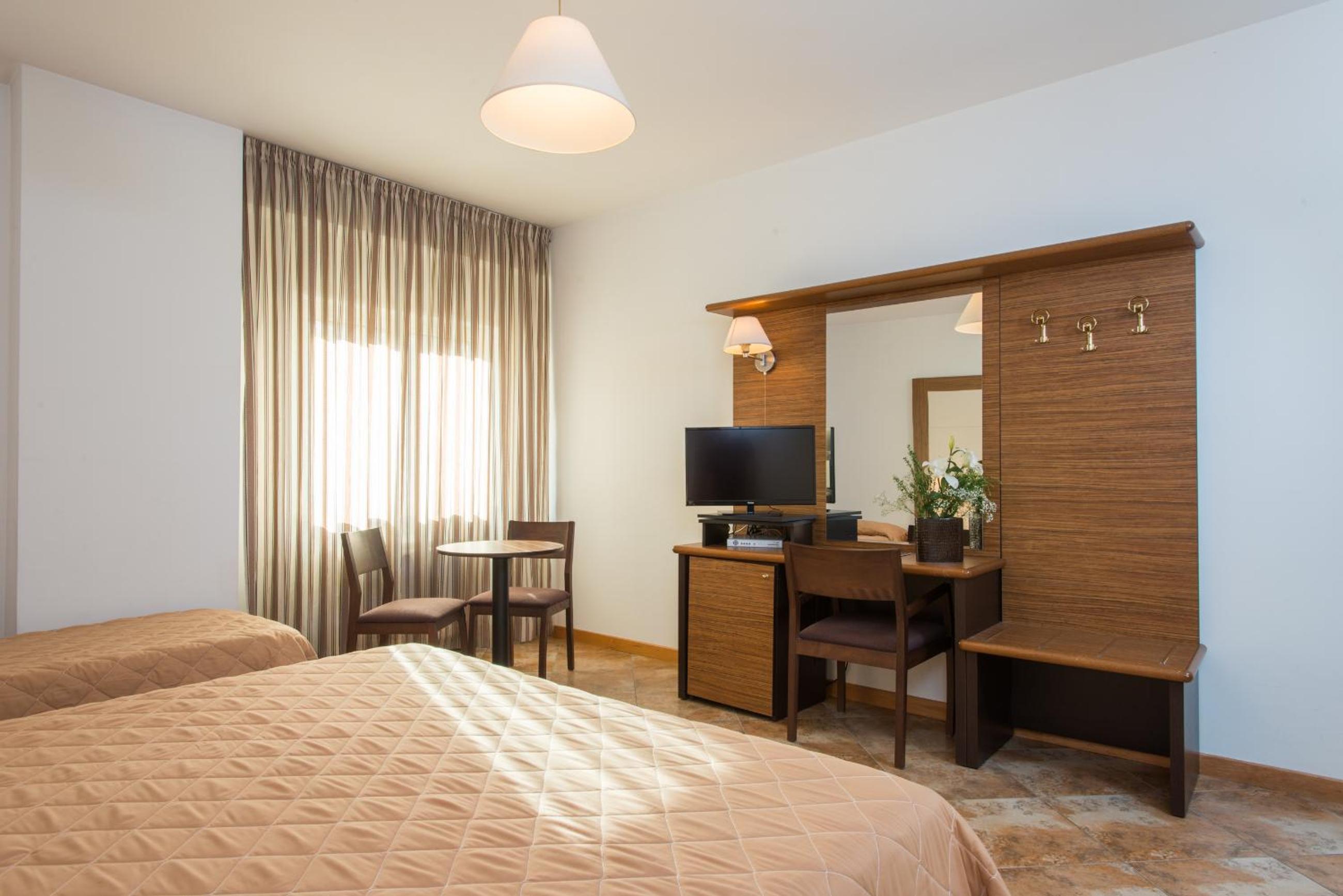 Triple Room - Photo 2