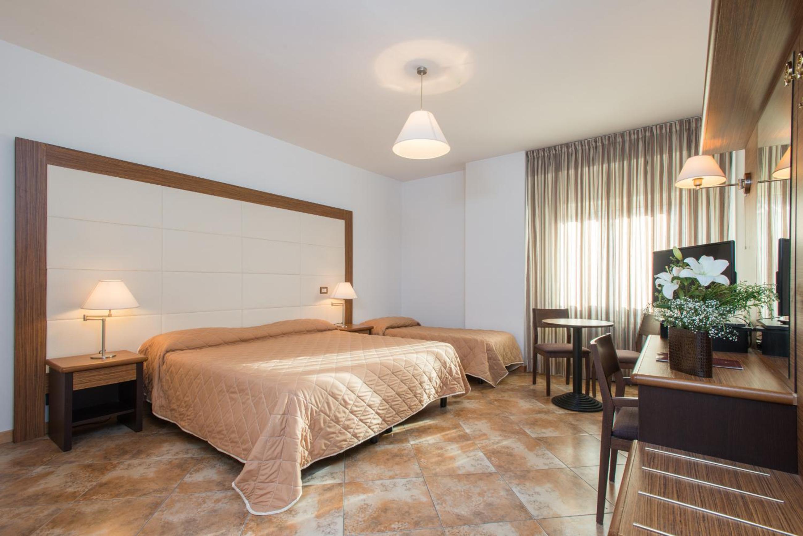Triple Room - Photo 1