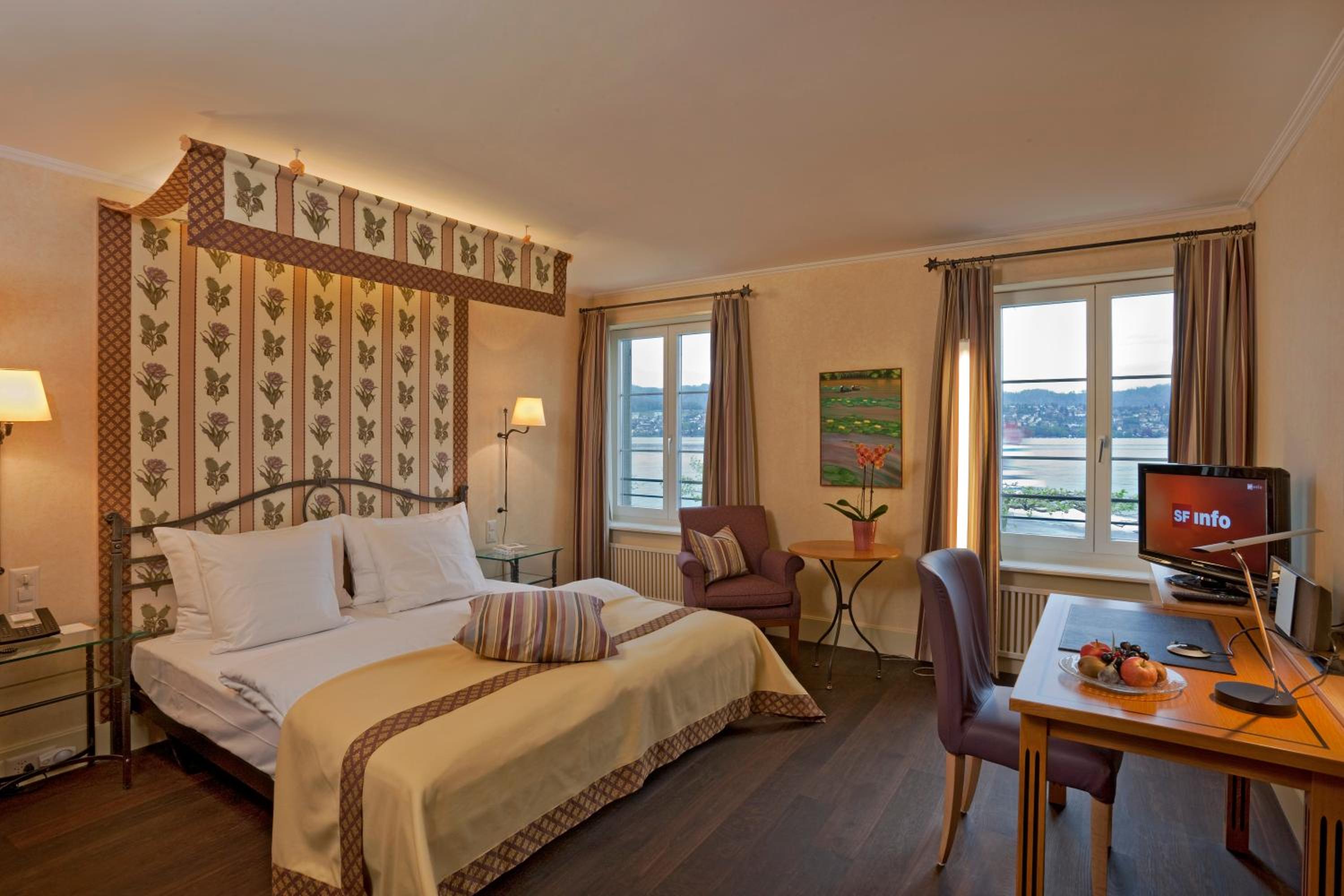 Deluxe Room Lake photo 3