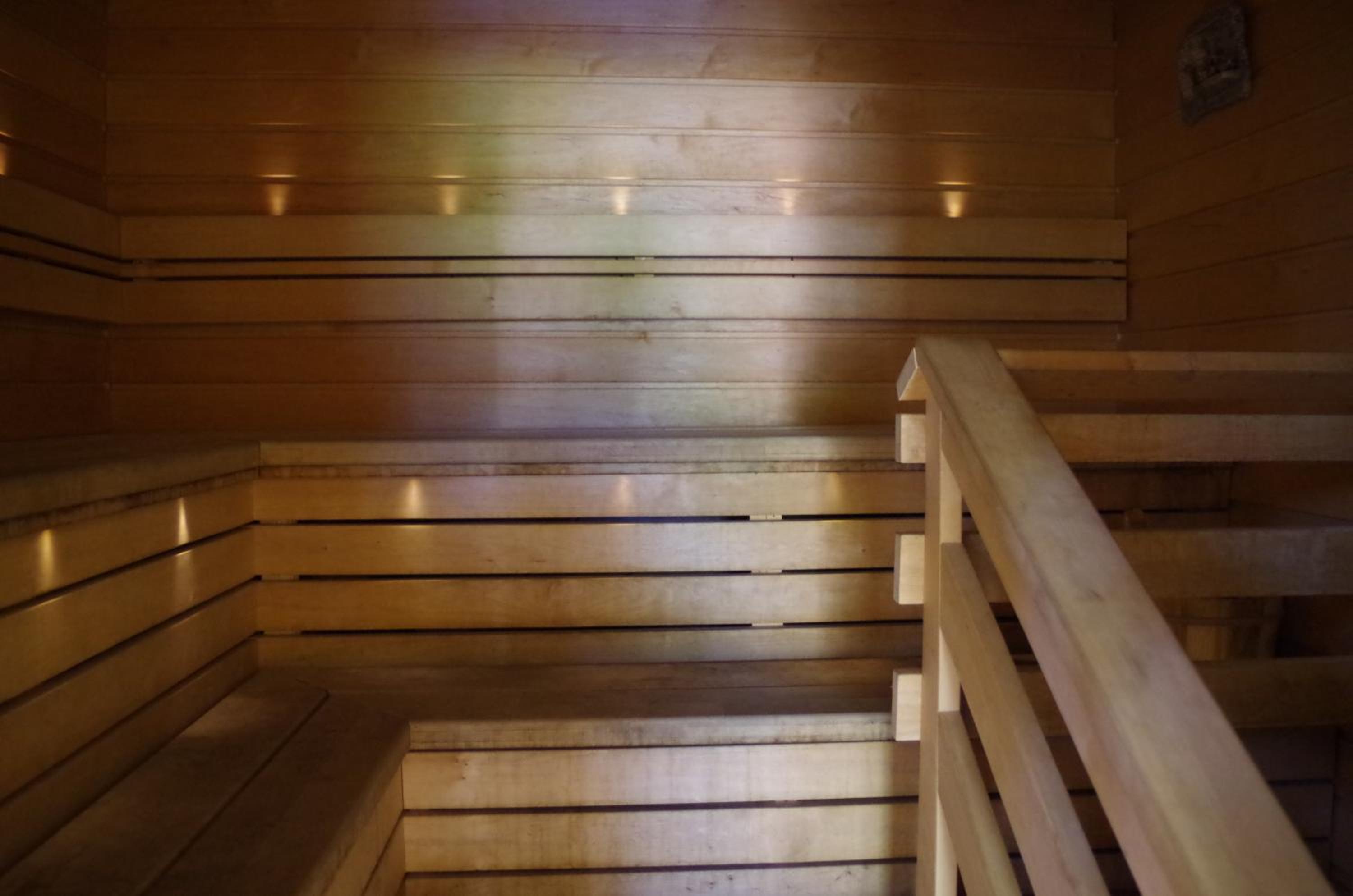 Two-Bedroom House - Photo 18