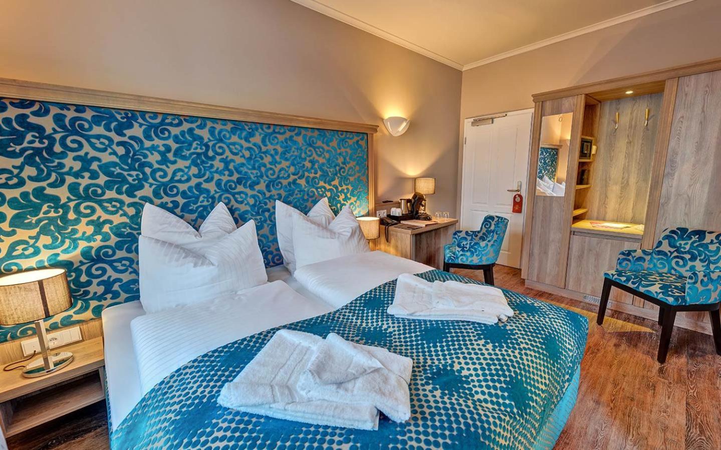 Deluxe Double Room with City View