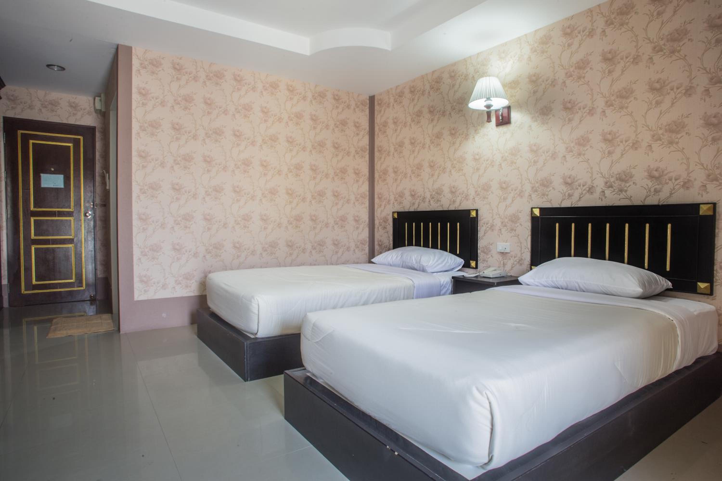 Twin Room with Balcony photo 3