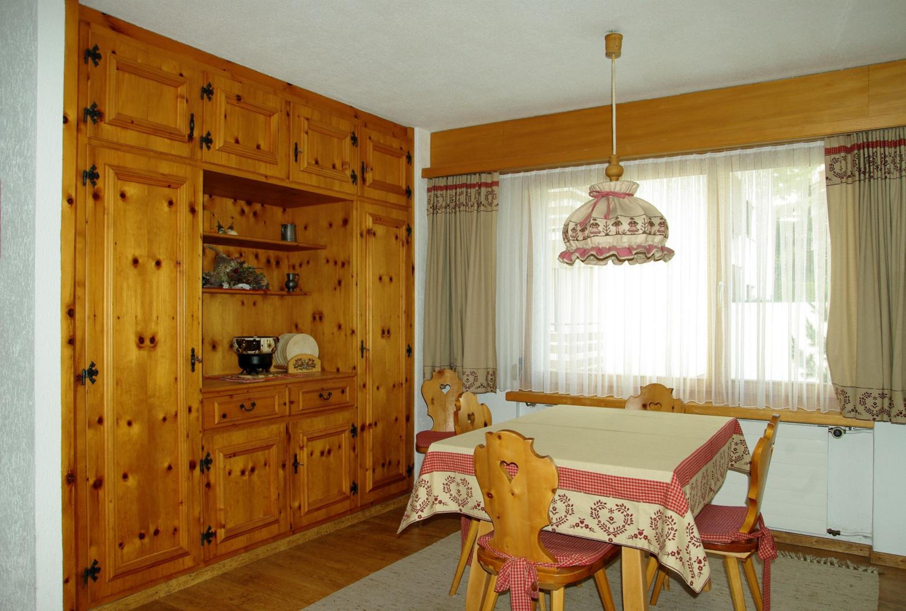Apartment with Mountain View photo 2