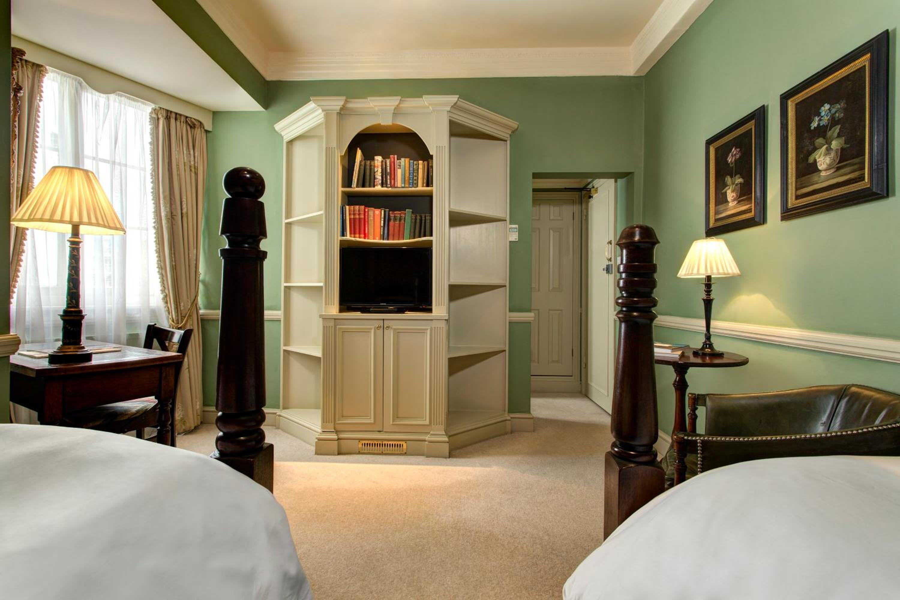 Superior Twin Room photo 3